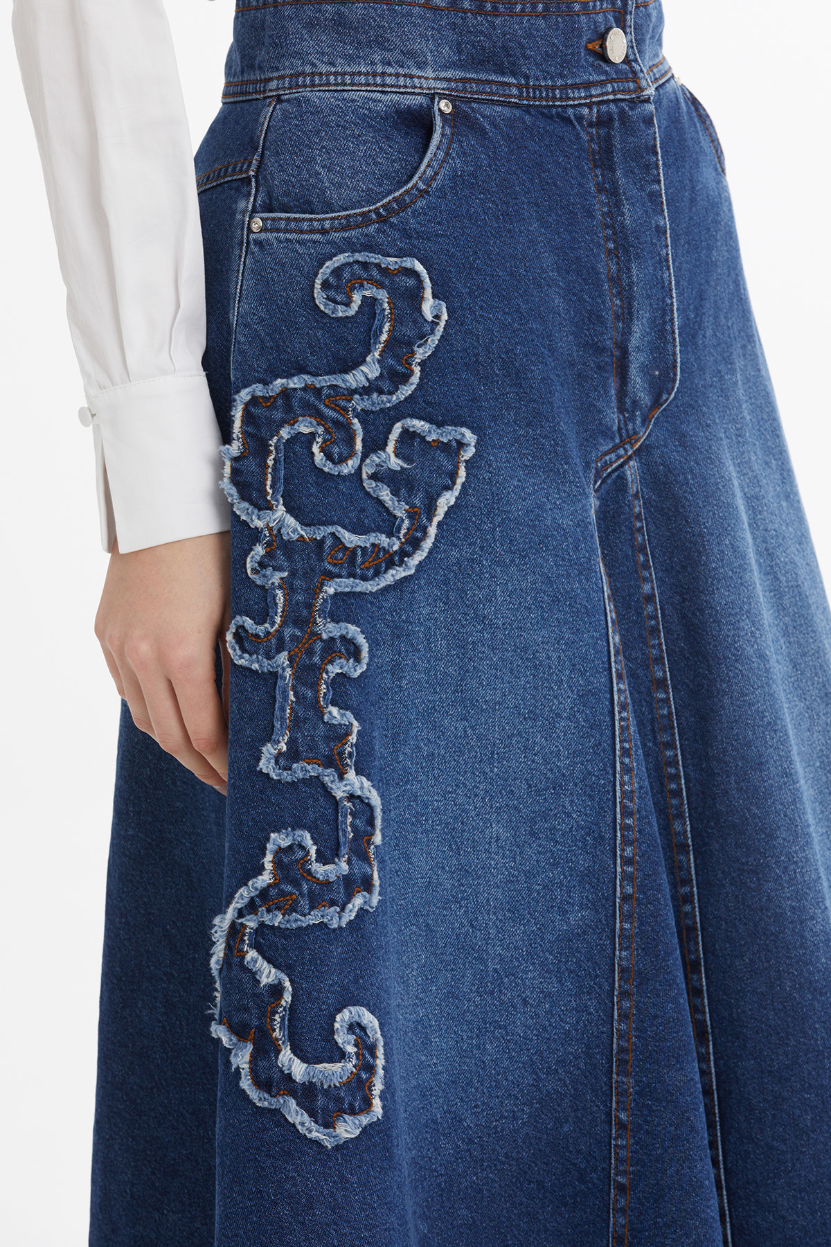 Nakış Detaylı Mavi Denim Etek