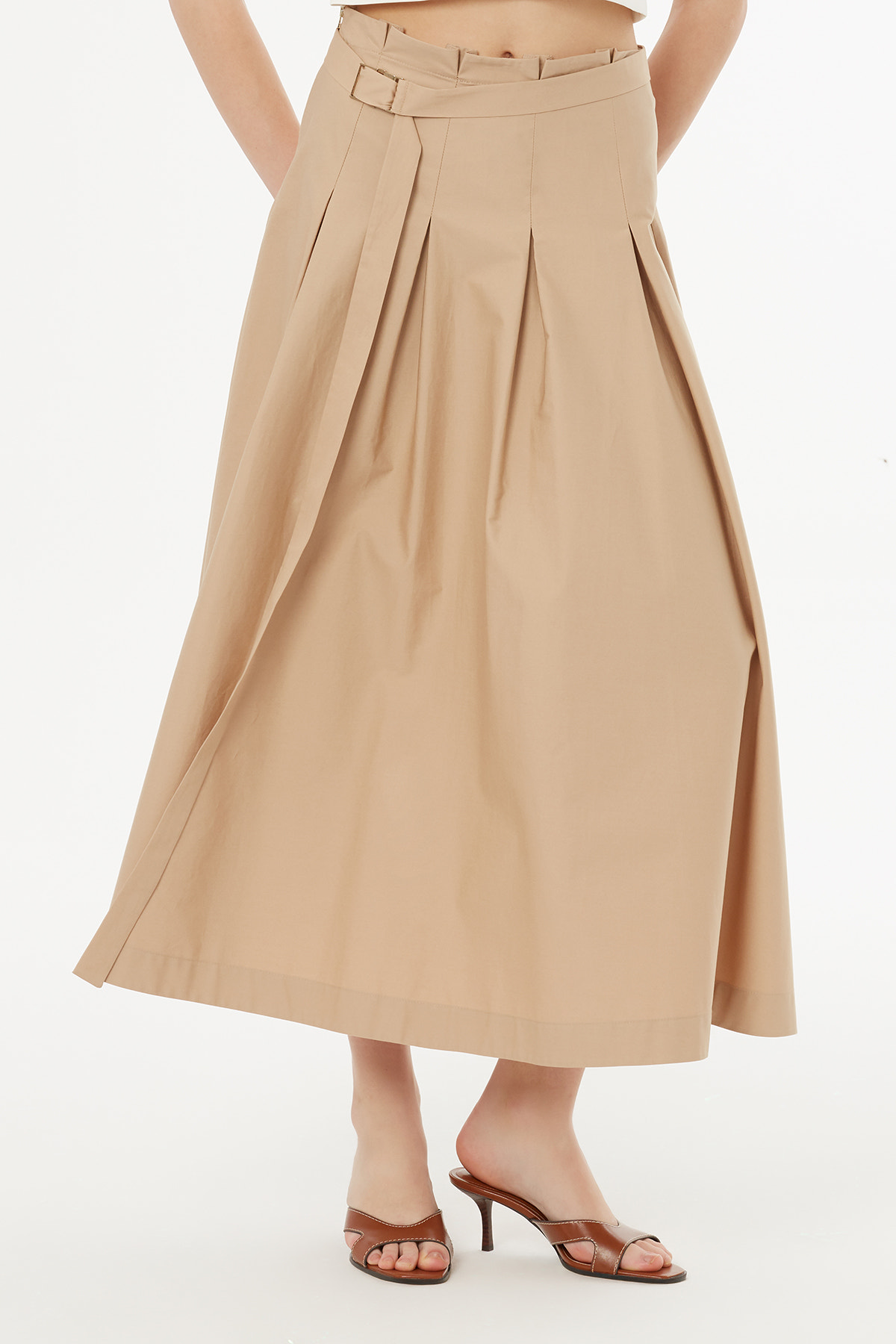 Yandan Fermuarlı Pili Katlamalı Bej Etek