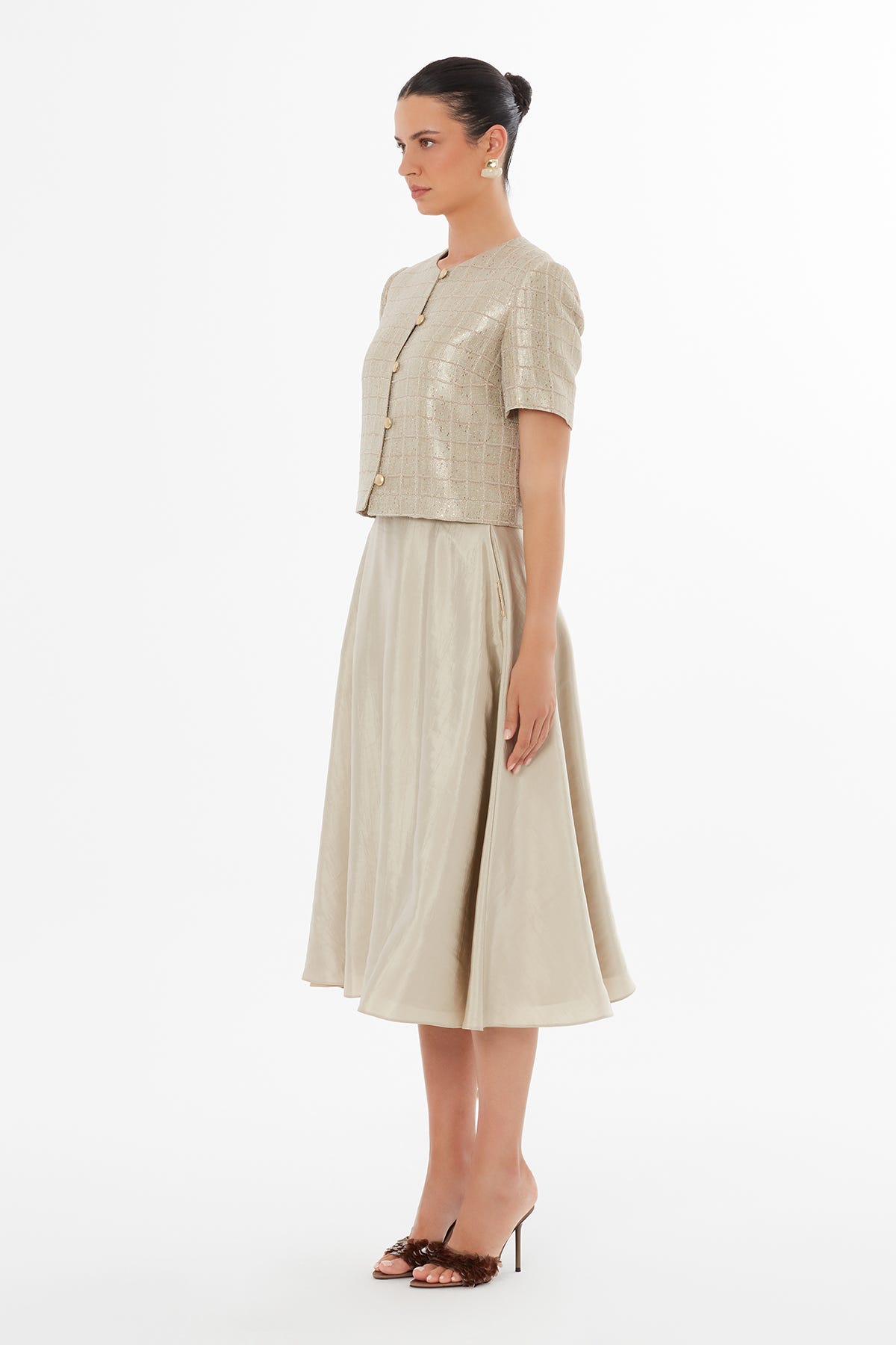 Düğme Kapamalı Desenli Bej Kısa Ceket