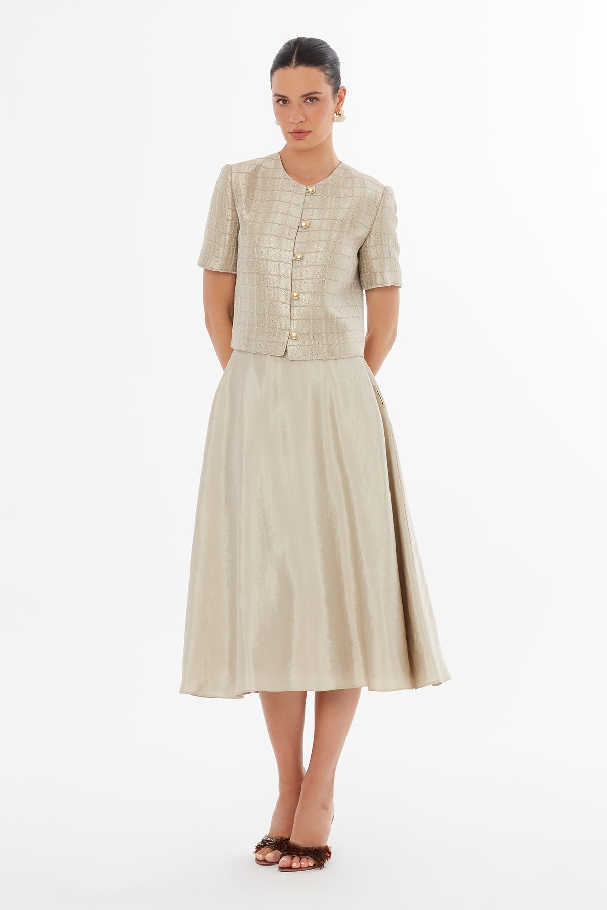 Düğme Kapamalı Desenli Bej Kısa Ceket