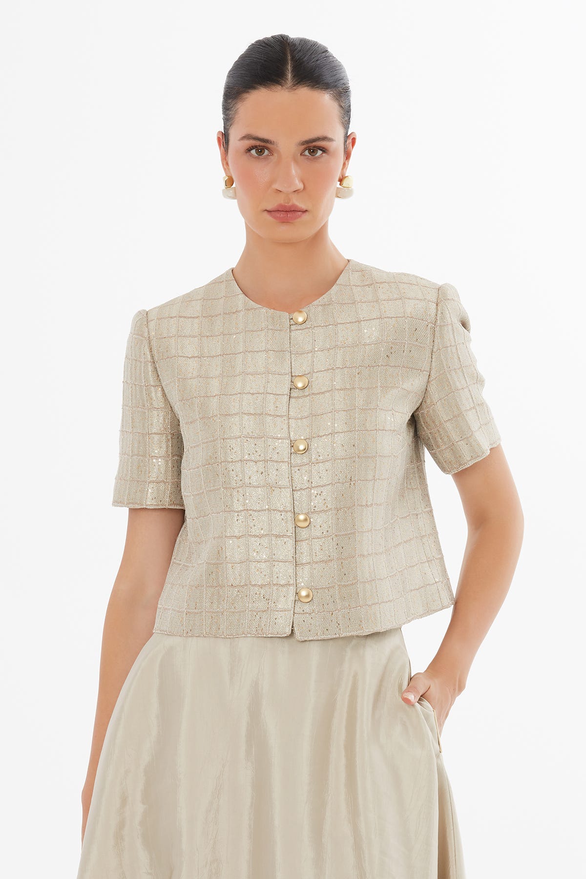 Düğme Kapamalı Desenli Bej Kısa Ceket