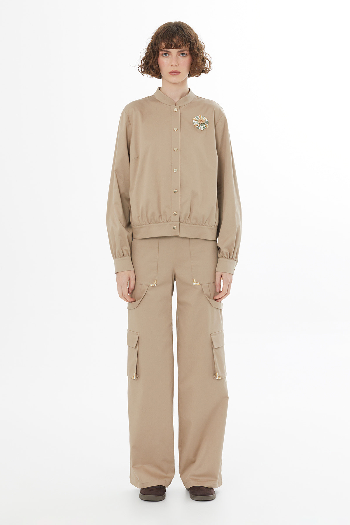 Taş İşlemeli Bej Ceket