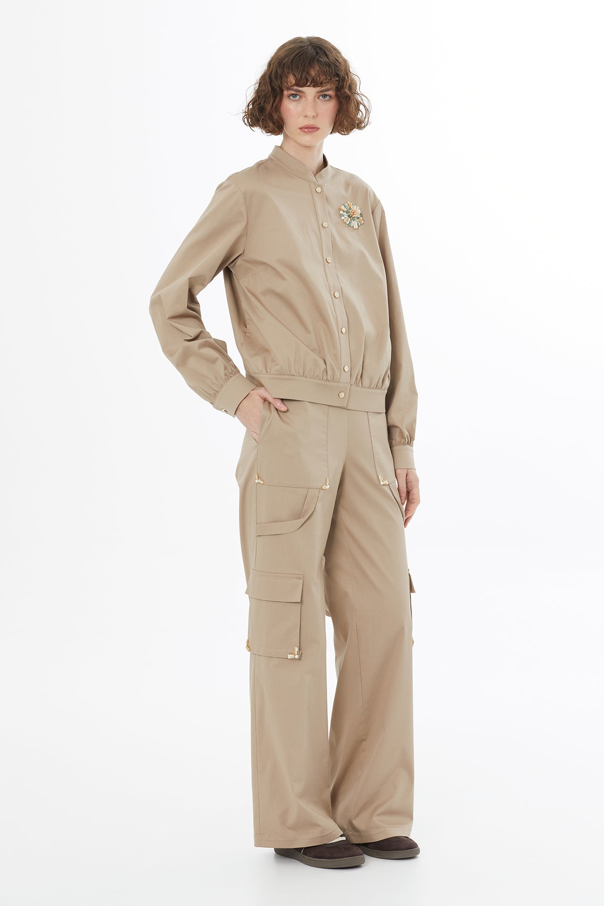 Taş İşlemeli Bej Ceket