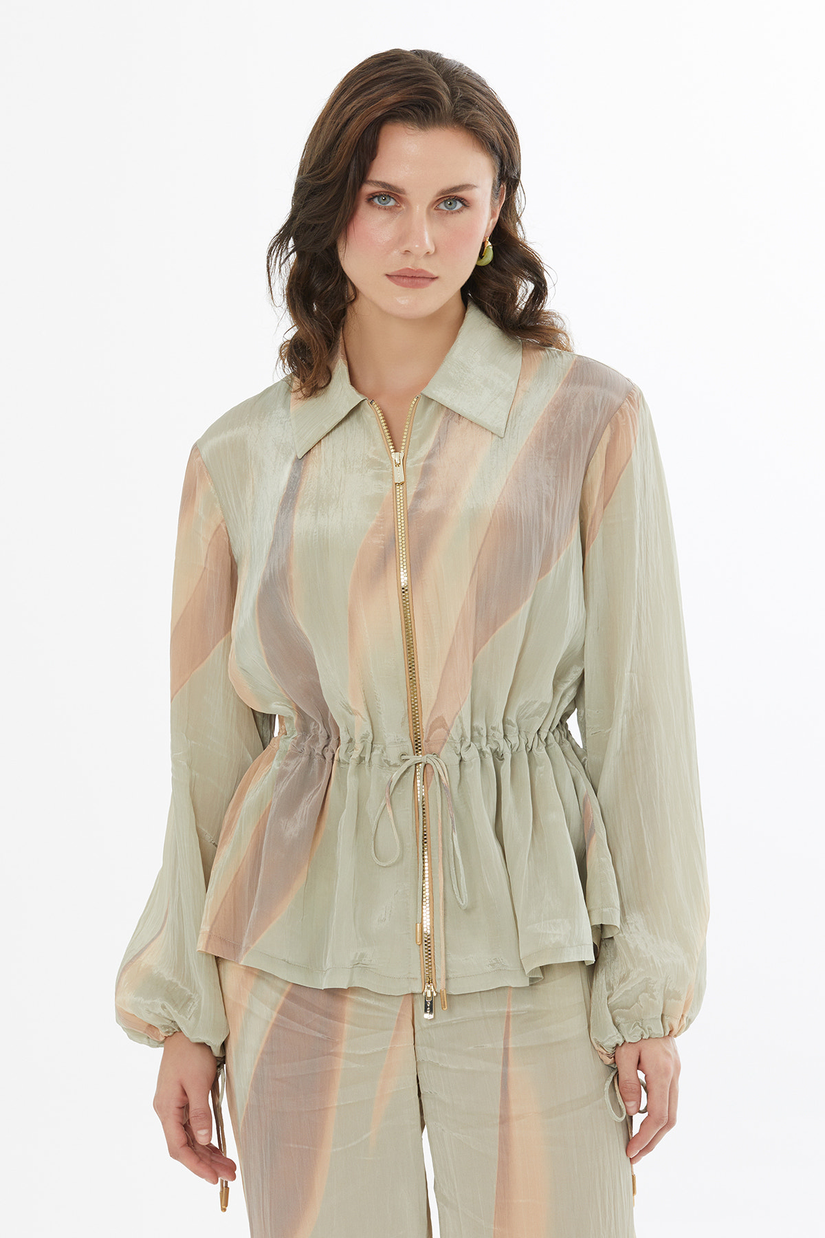 Fermuar Detaylı Bağlamalı Ceket