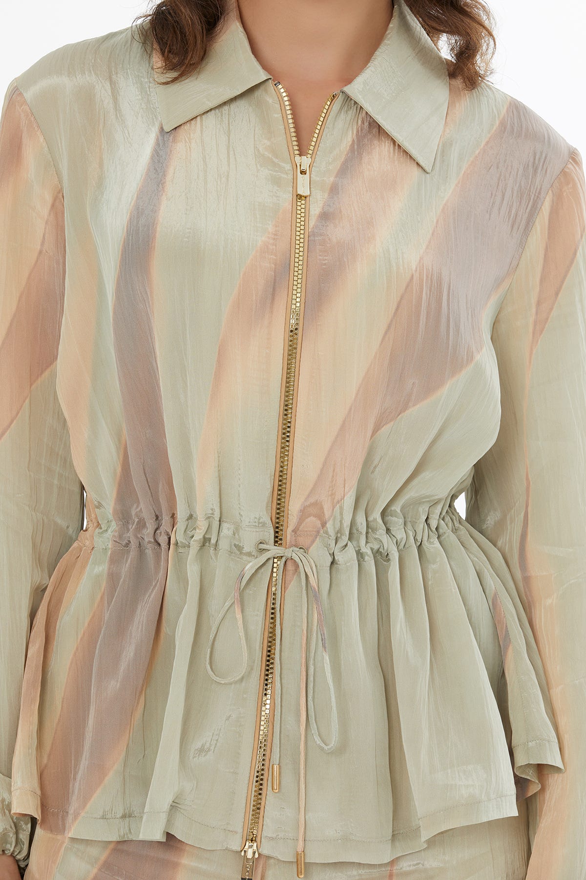 Fermuar Detaylı Bağlamalı Ceket