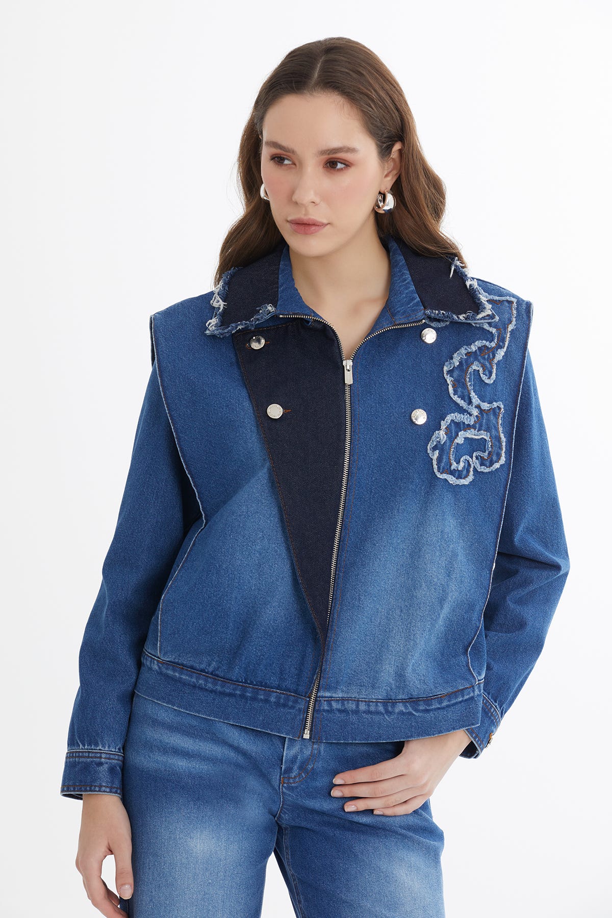 Nakışlı Mavi Denim Ceket