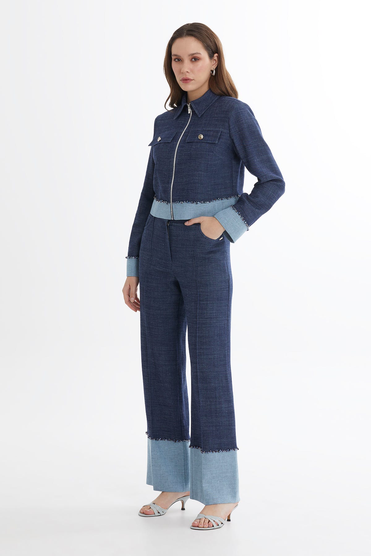 İşleme Detaylı Mavi Keten Ceket