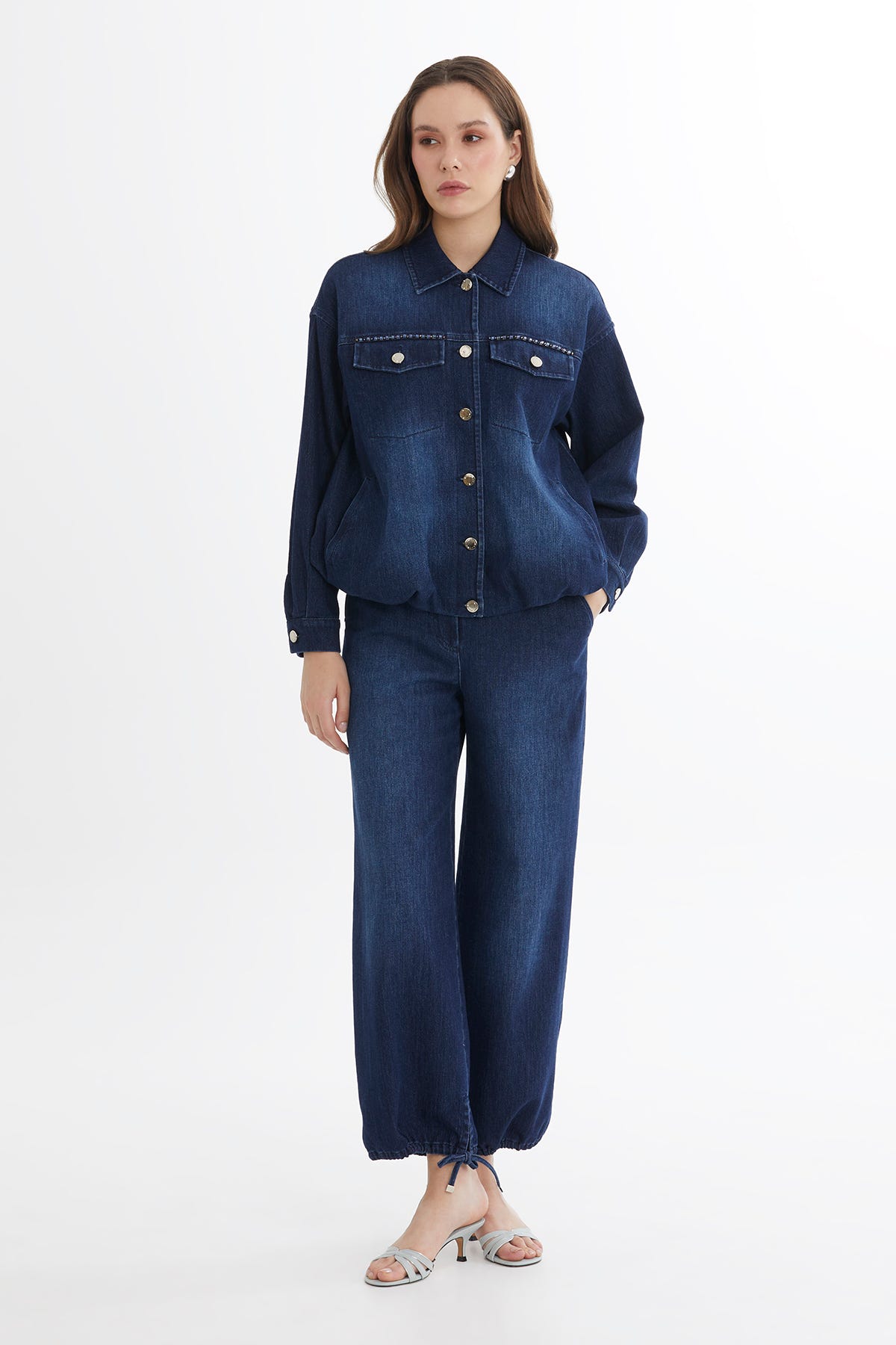 İşleme Detaylı Düğmeli Denim Ceket