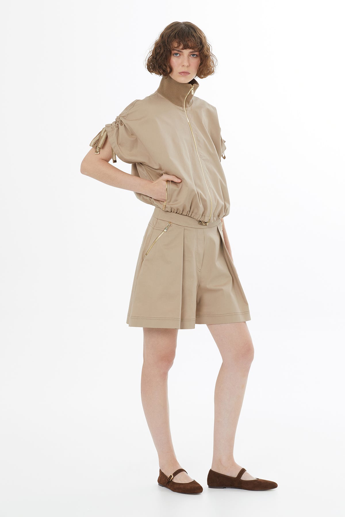 Şerit Triko Detaylı Büzgülü Bej Ceket