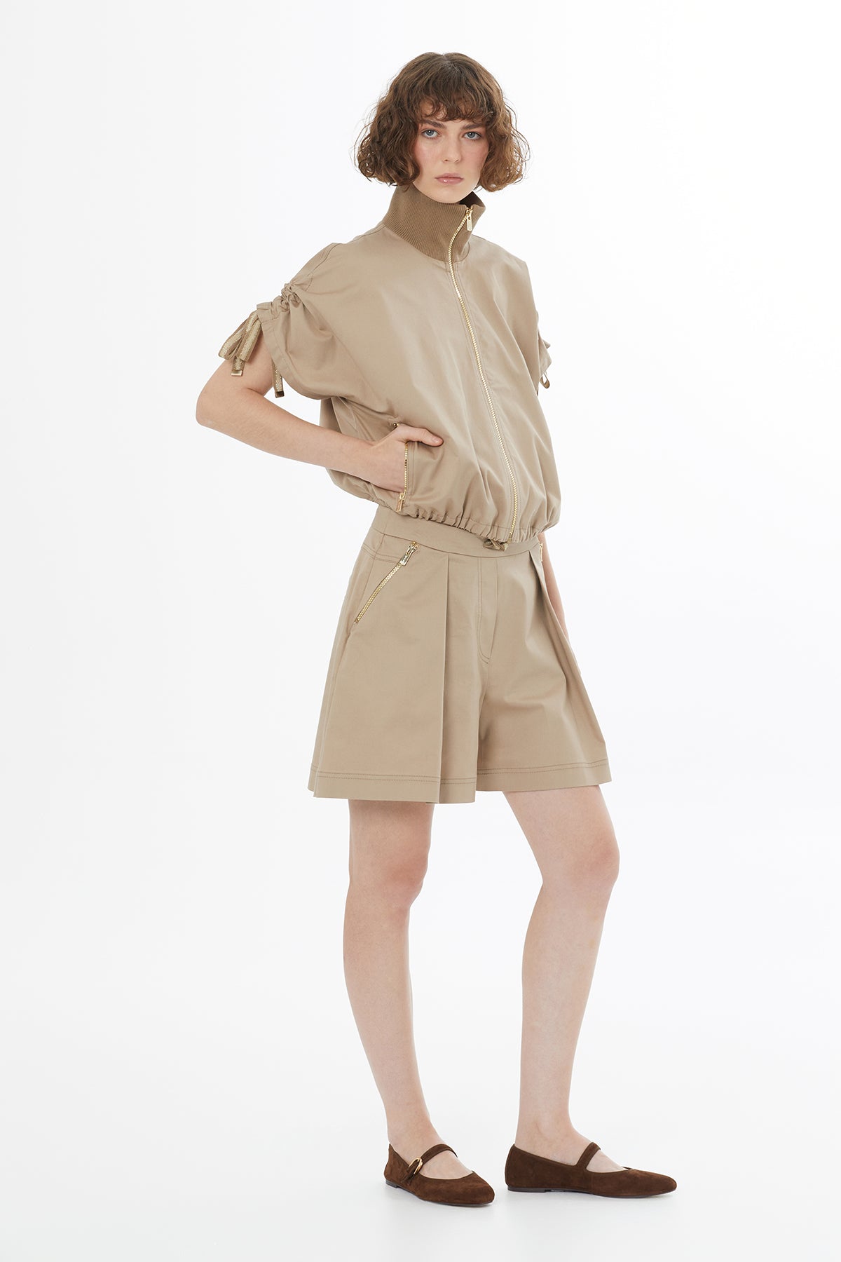 Şerit Triko Detaylı Büzgülü Bej Ceket