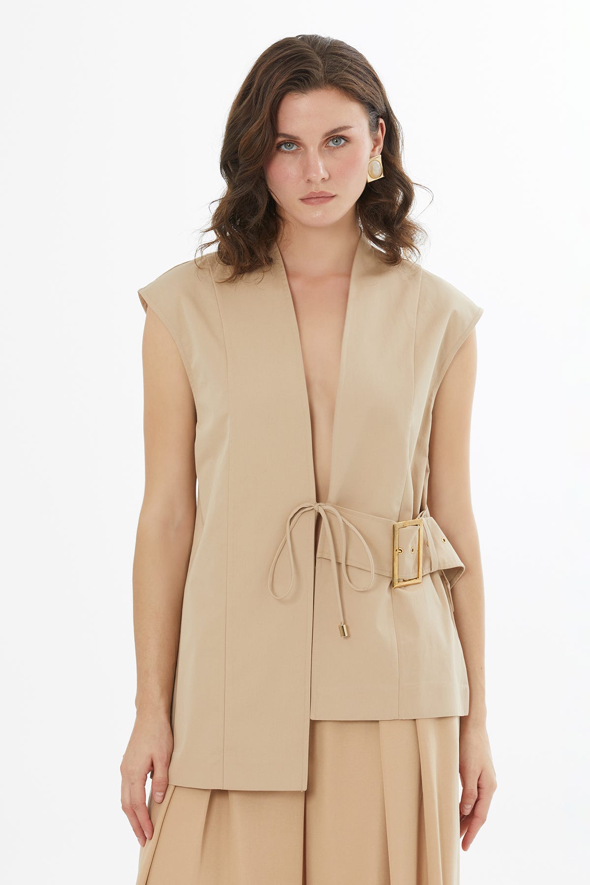 Toka Detaylı Yarım Astarlı Bej Yelek