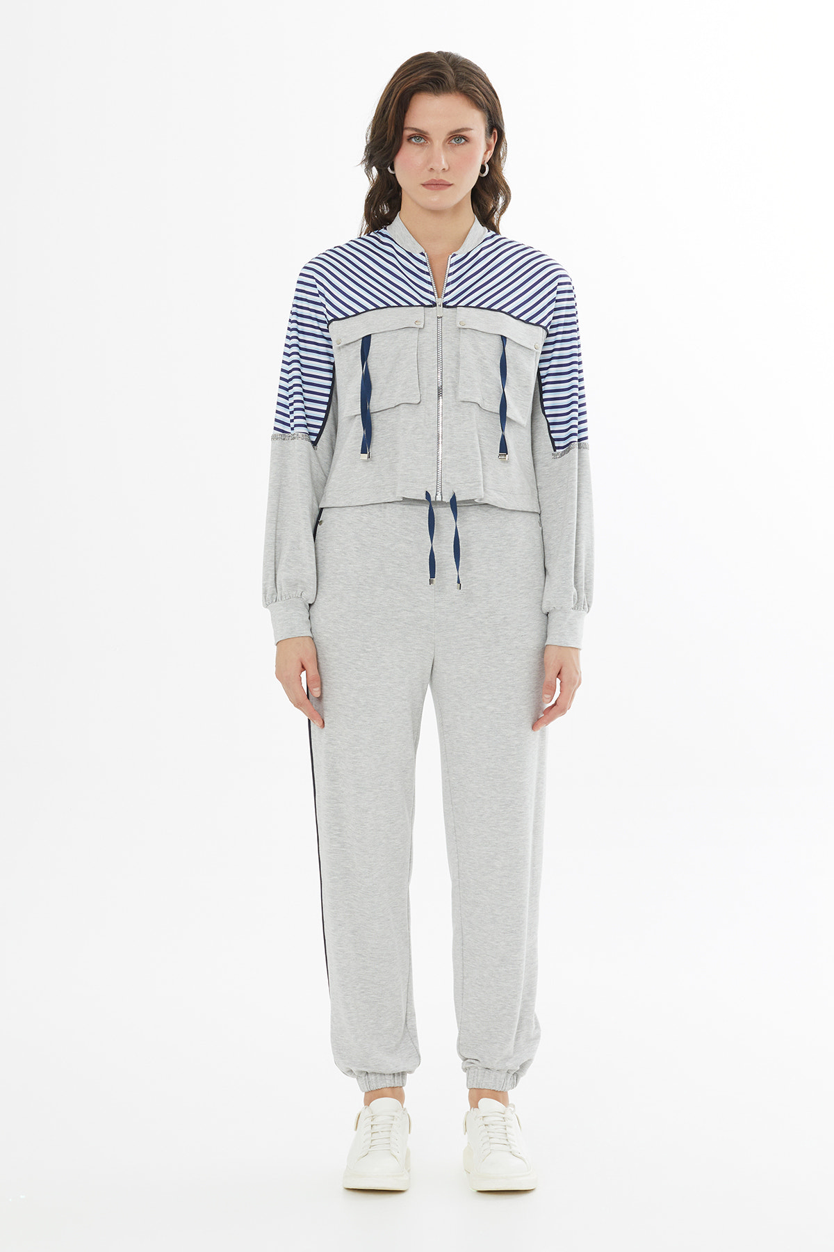 Garnili Uzun Kollu Gri Eşofman Üstü