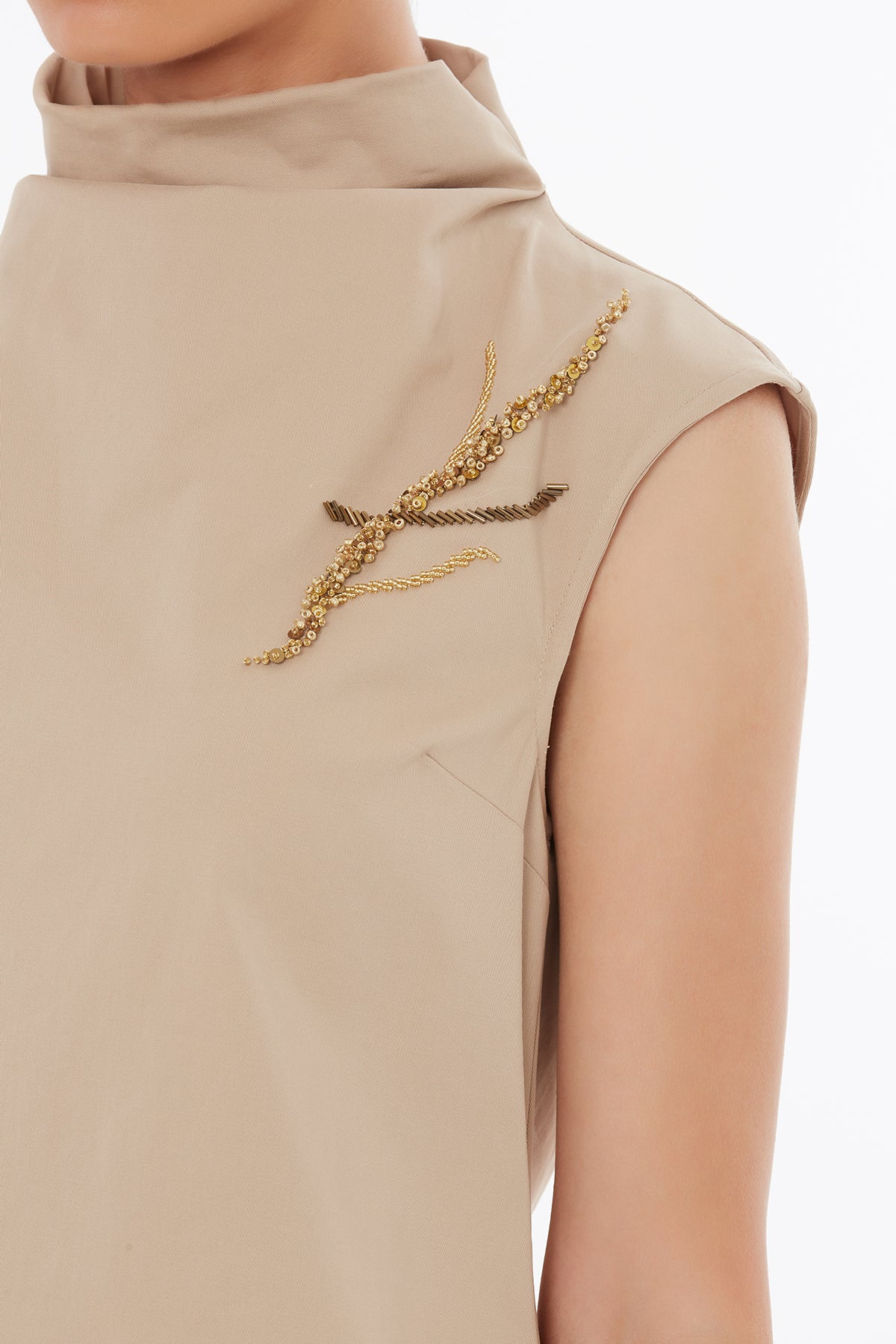 Boncuk İşlemeli Midi Bej Elbise