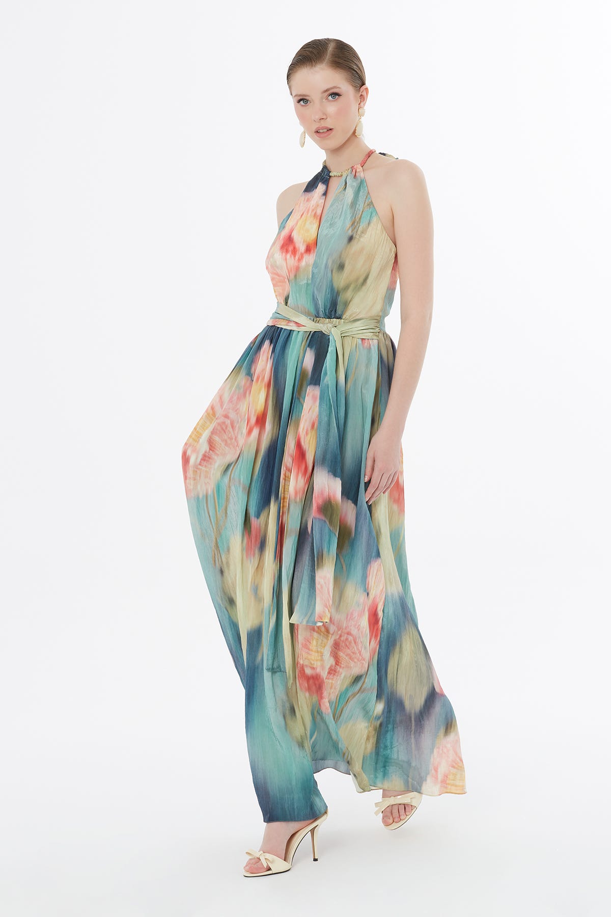 Bağ Ucu Boncuk İşlemeli Elbise