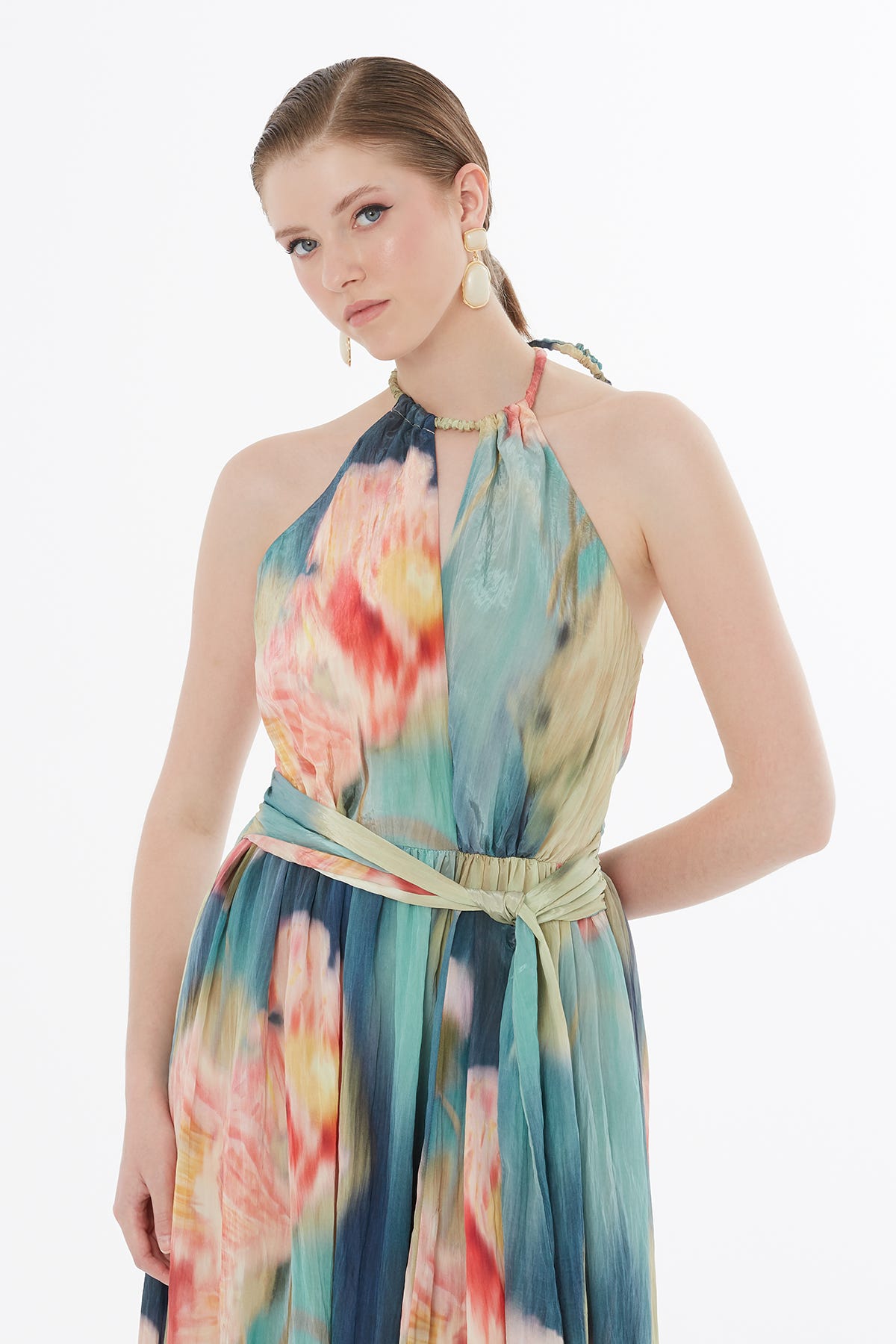 Bağ Ucu Boncuk İşlemeli Elbise