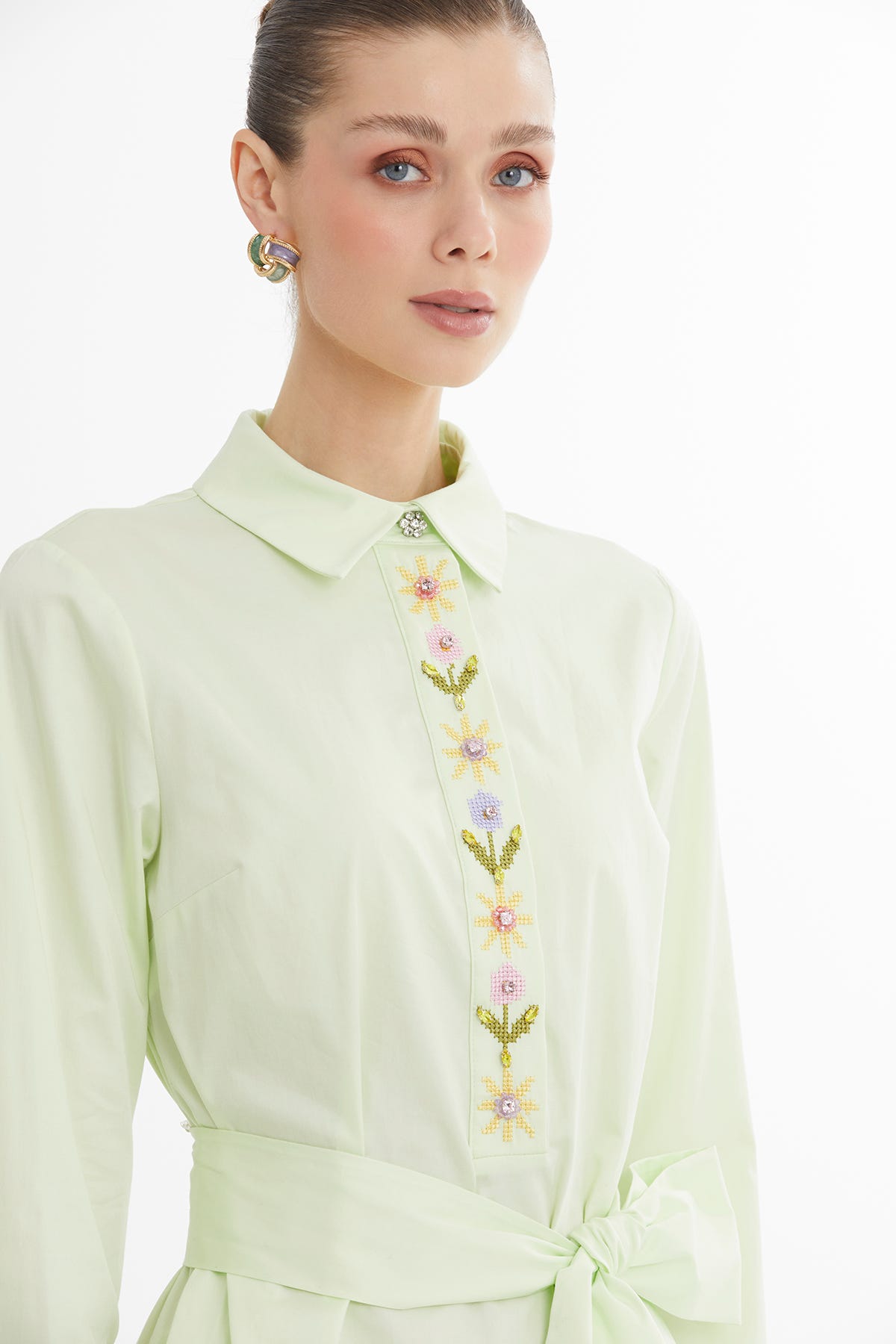 Nakışlı Kuşaklı Yeşil Midi Elbise