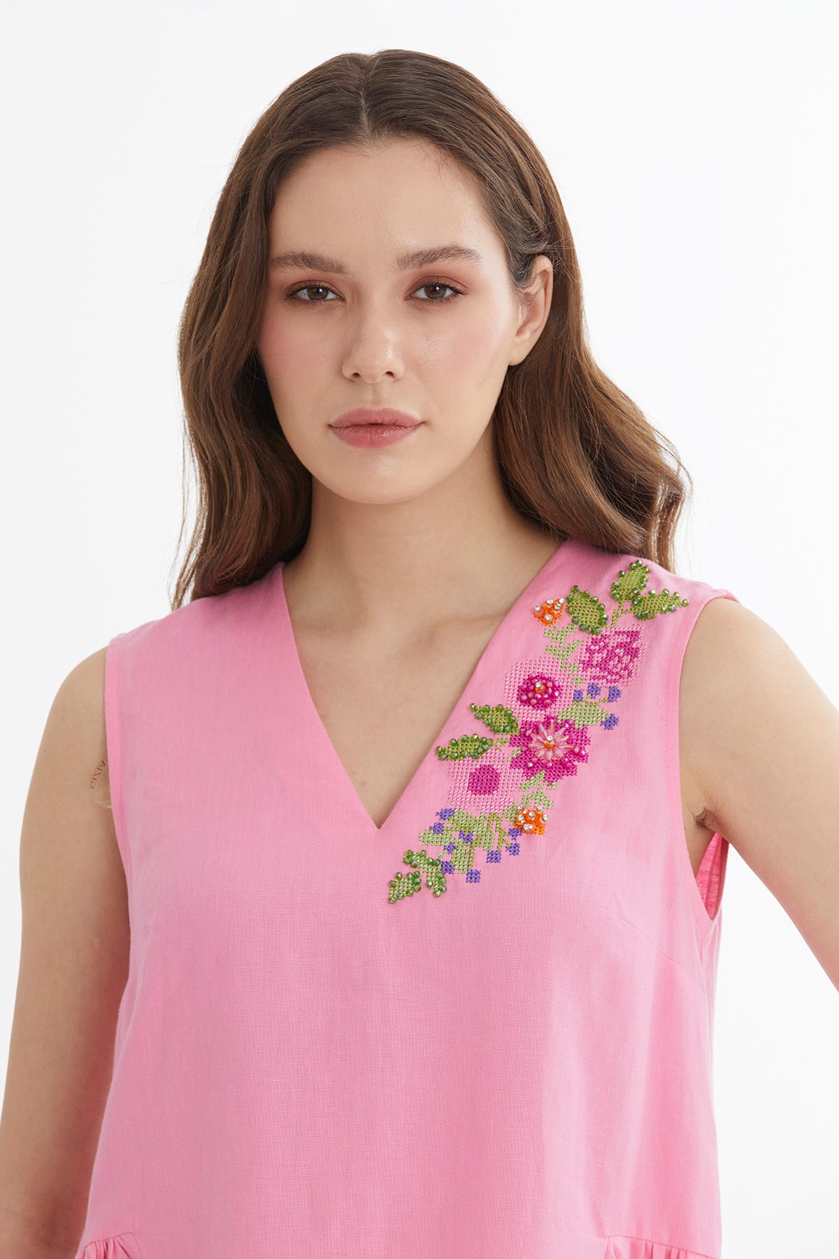 Renkli Etamin Nakışlı Keten Pembe Midi Elbise