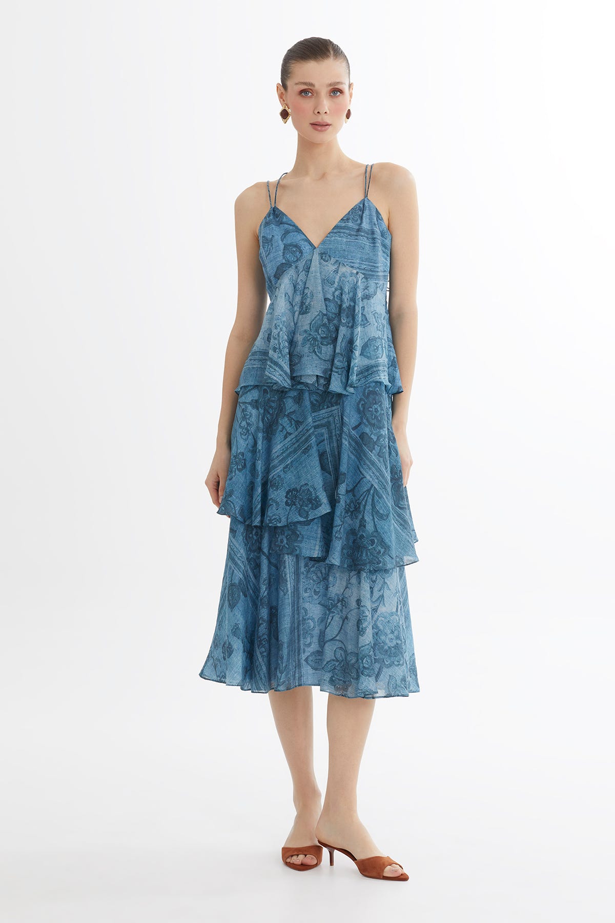 Sırt Askı Detaylı Katlı Midi Elbise