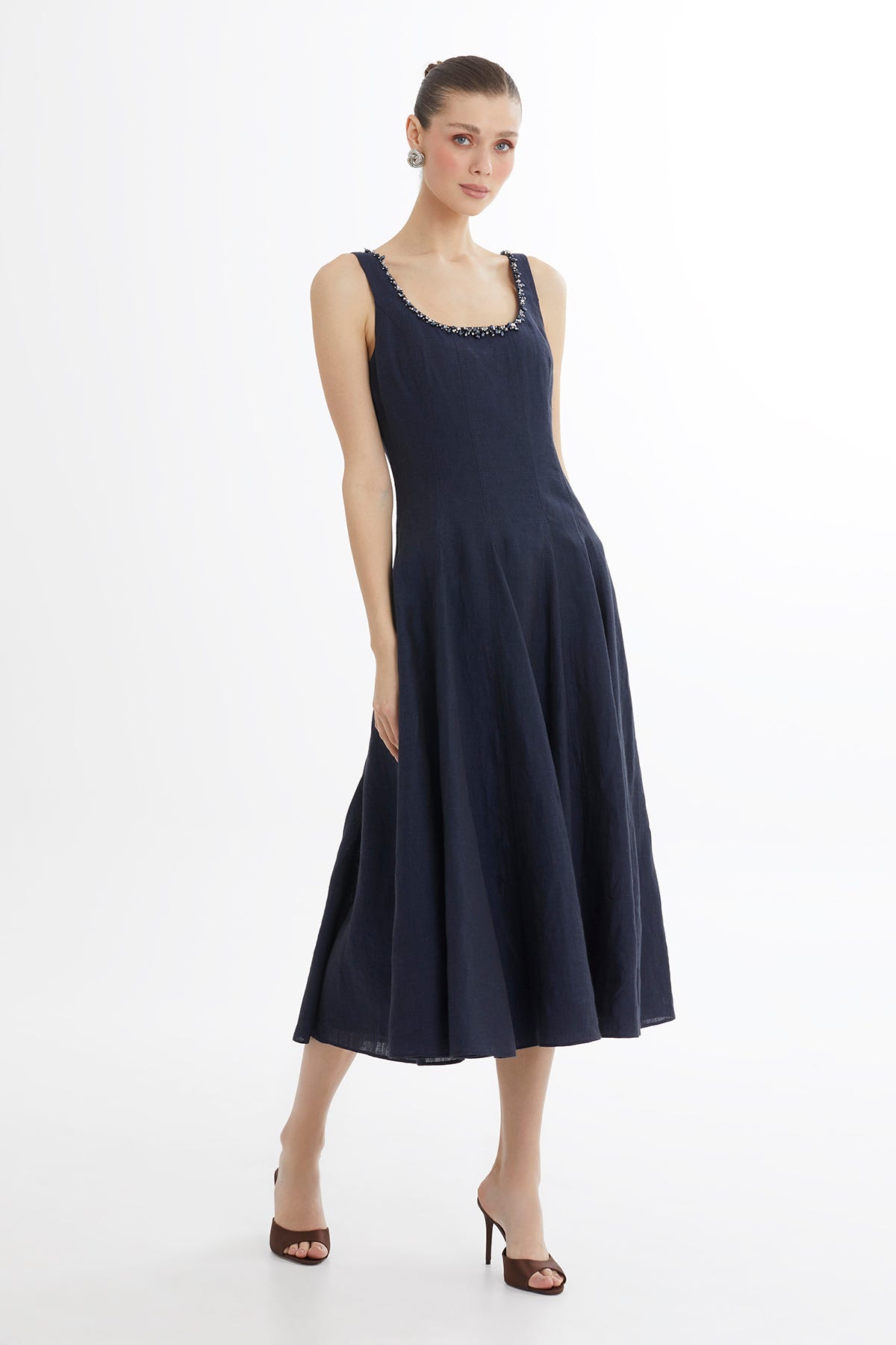 Yakası İşleme Detaylı Keten Lacivert Midi Elbise