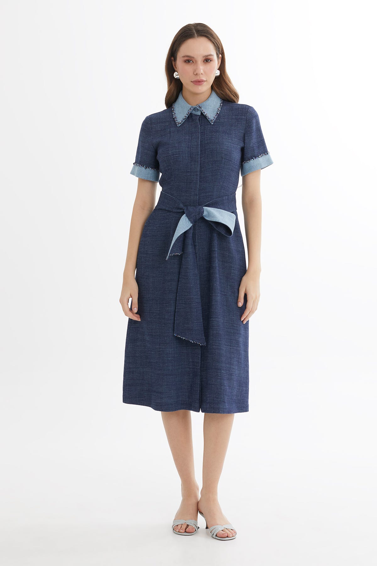 İşlemeli Bağlamalı Mavi Midi Keten Elbise