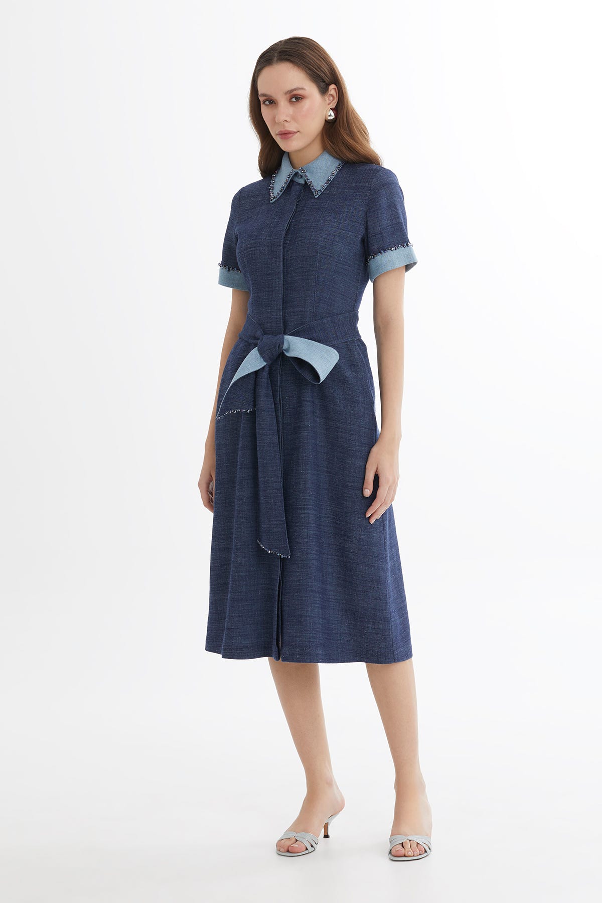 İşlemeli Bağlamalı Mavi Midi Keten Elbise