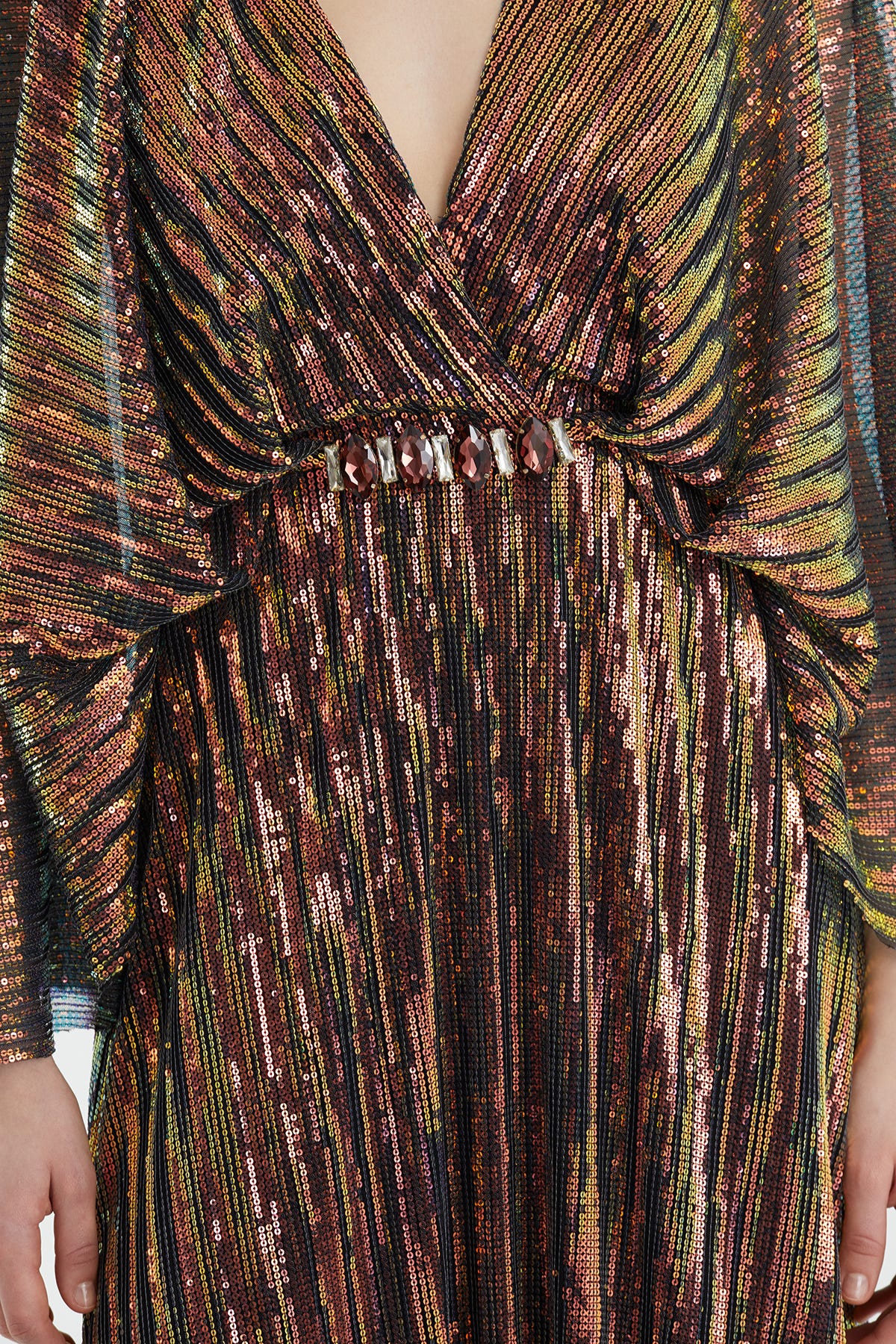 İşleme Detaylı Uzun Siyah Elbise