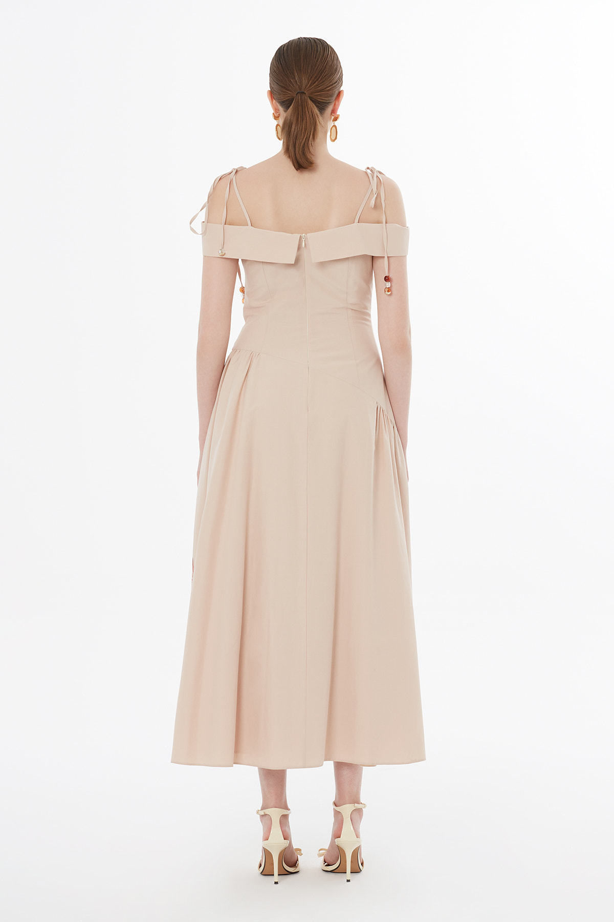 Askılı Çiçek Desenli Bej Midi Elbise