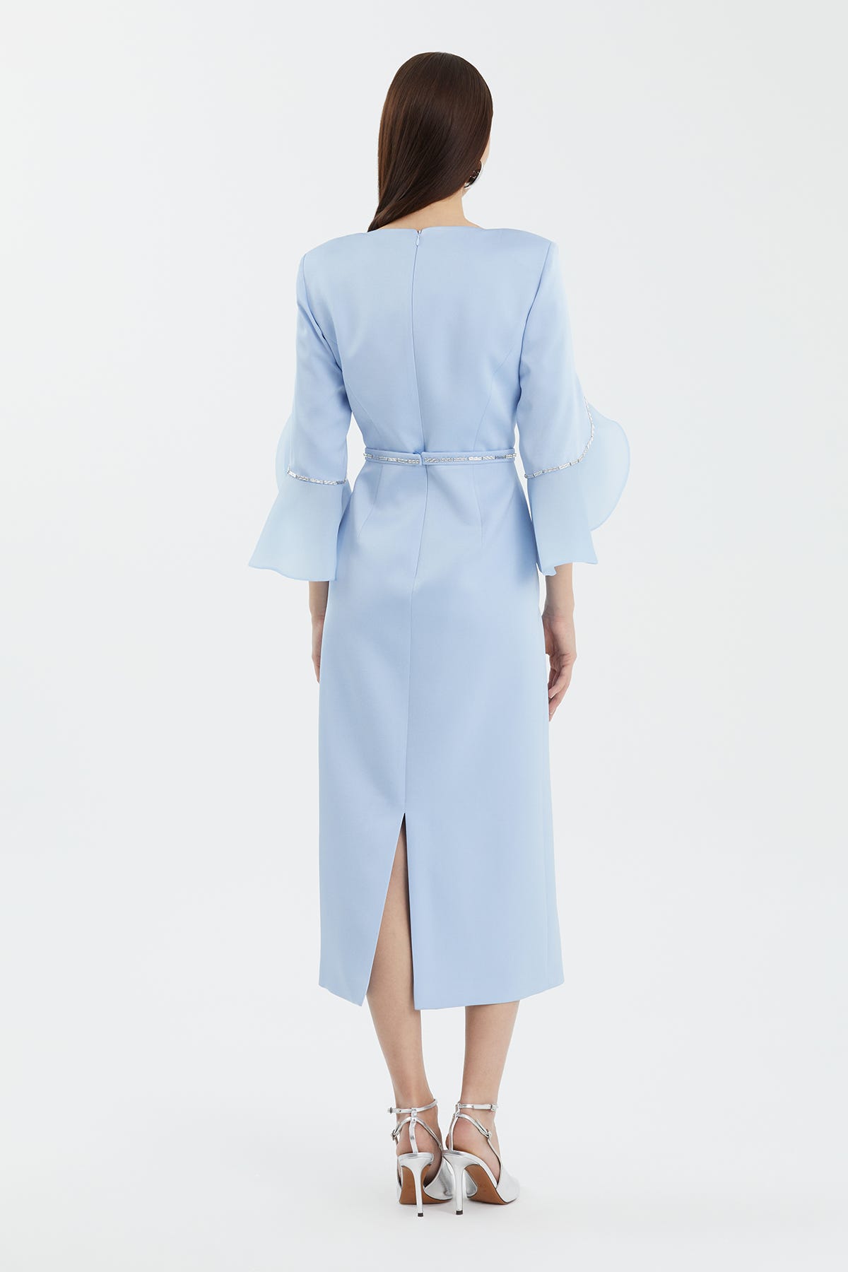 İşlemeli Yırtmaçlı Vatkalı Mavi Elbise