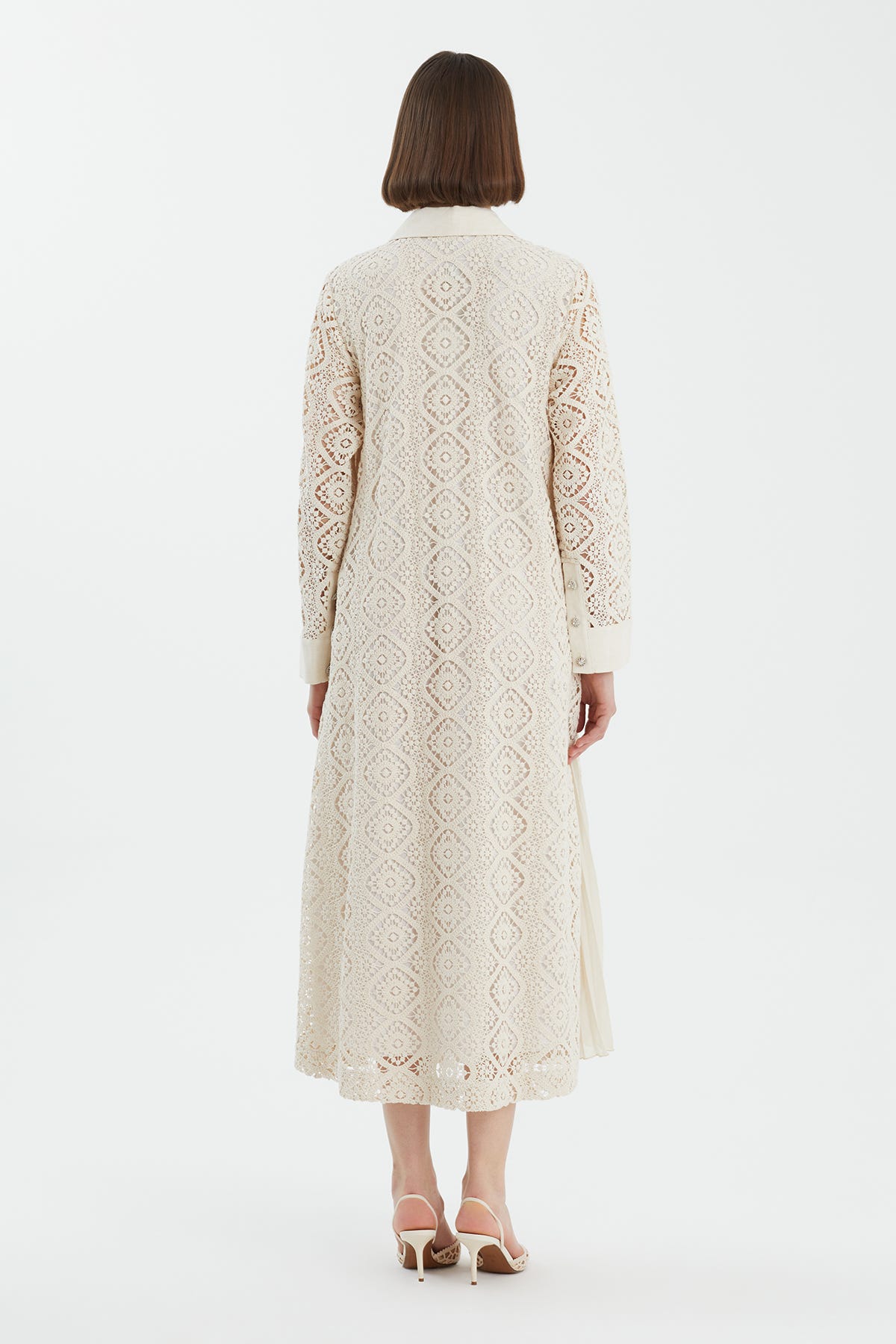 Taş Düğmeli Dantel Ekru Elbise