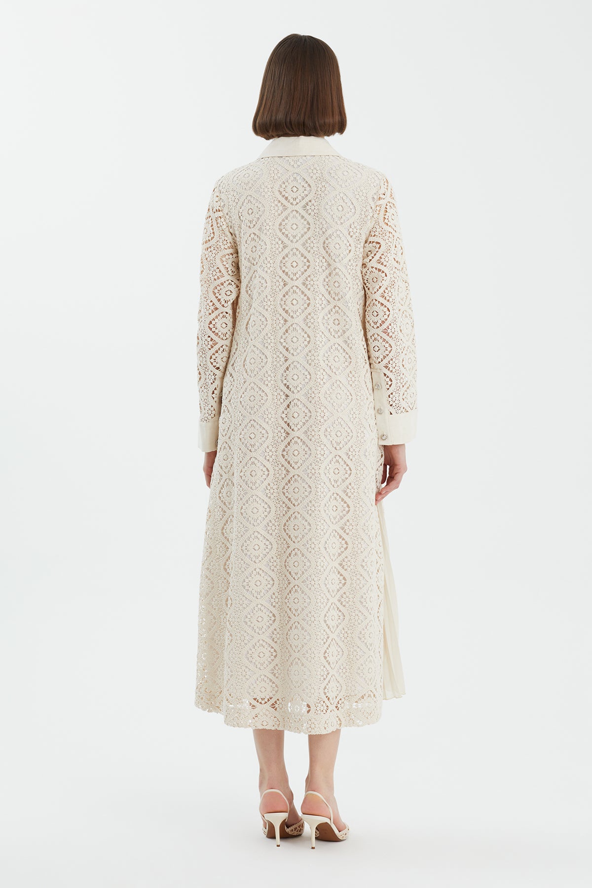 Taş Düğmeli Dantel Ekru Elbise