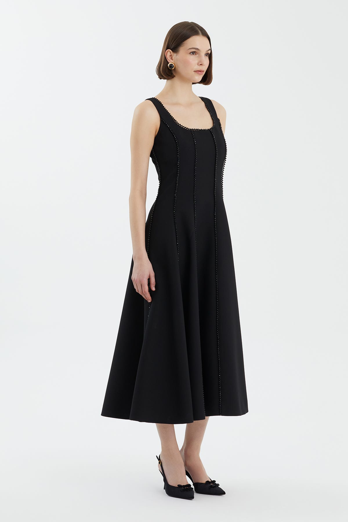 İşleme Şerit Detaylı Kloş Siyah Elbise