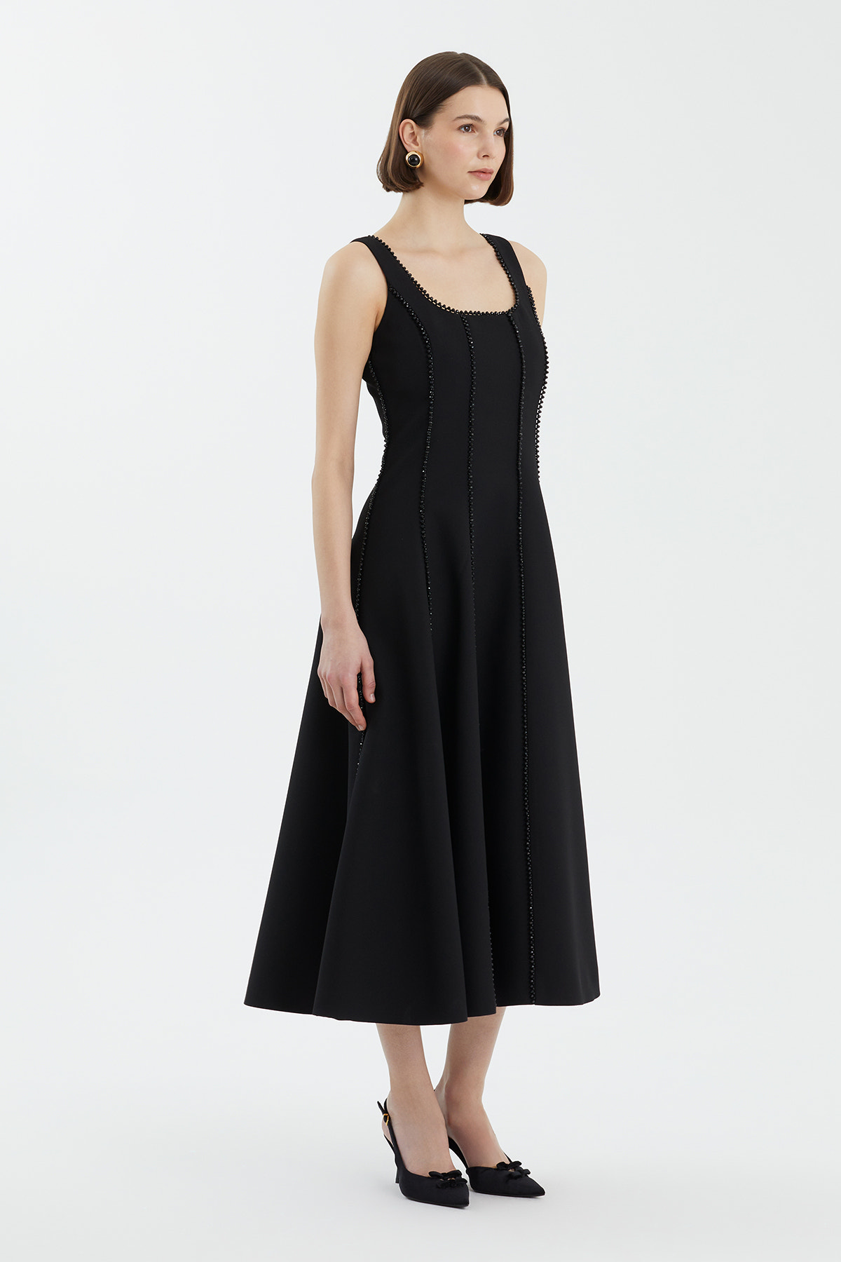 İşleme Şerit Detaylı Kloş Siyah Elbise