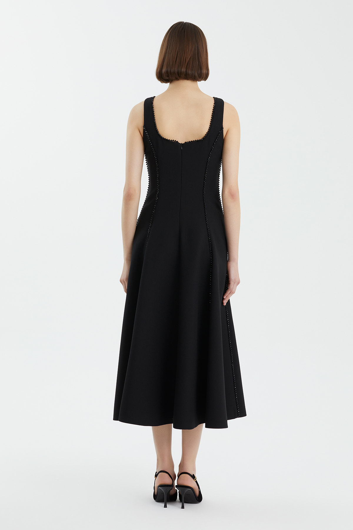 İşleme Şerit Detaylı Kloş Siyah Elbise