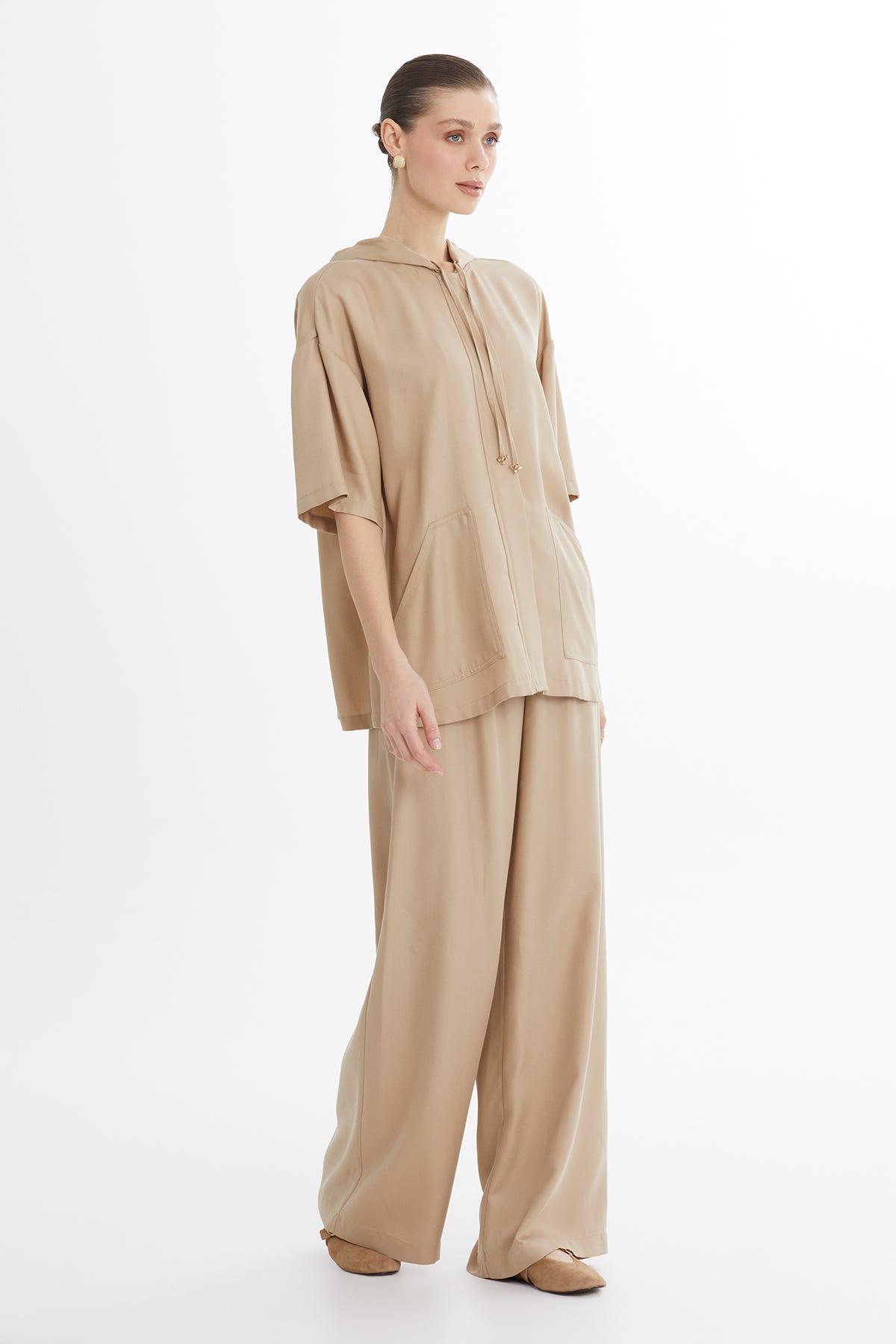 Kapüşonlu İşlemeli Bol Bej Eşofman Takımı