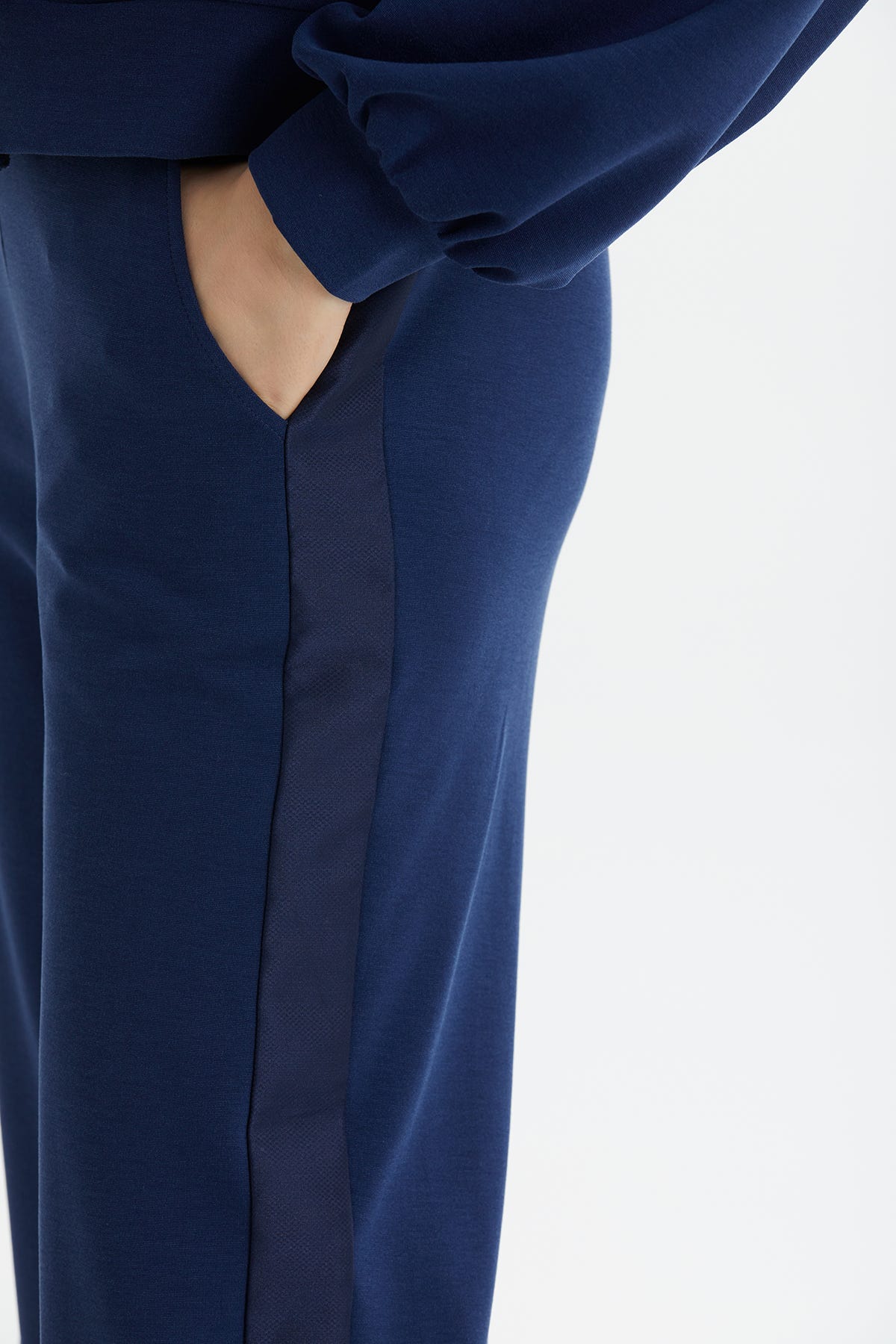 Fermuar Kapamalı Lacivert Eşofman Takımı