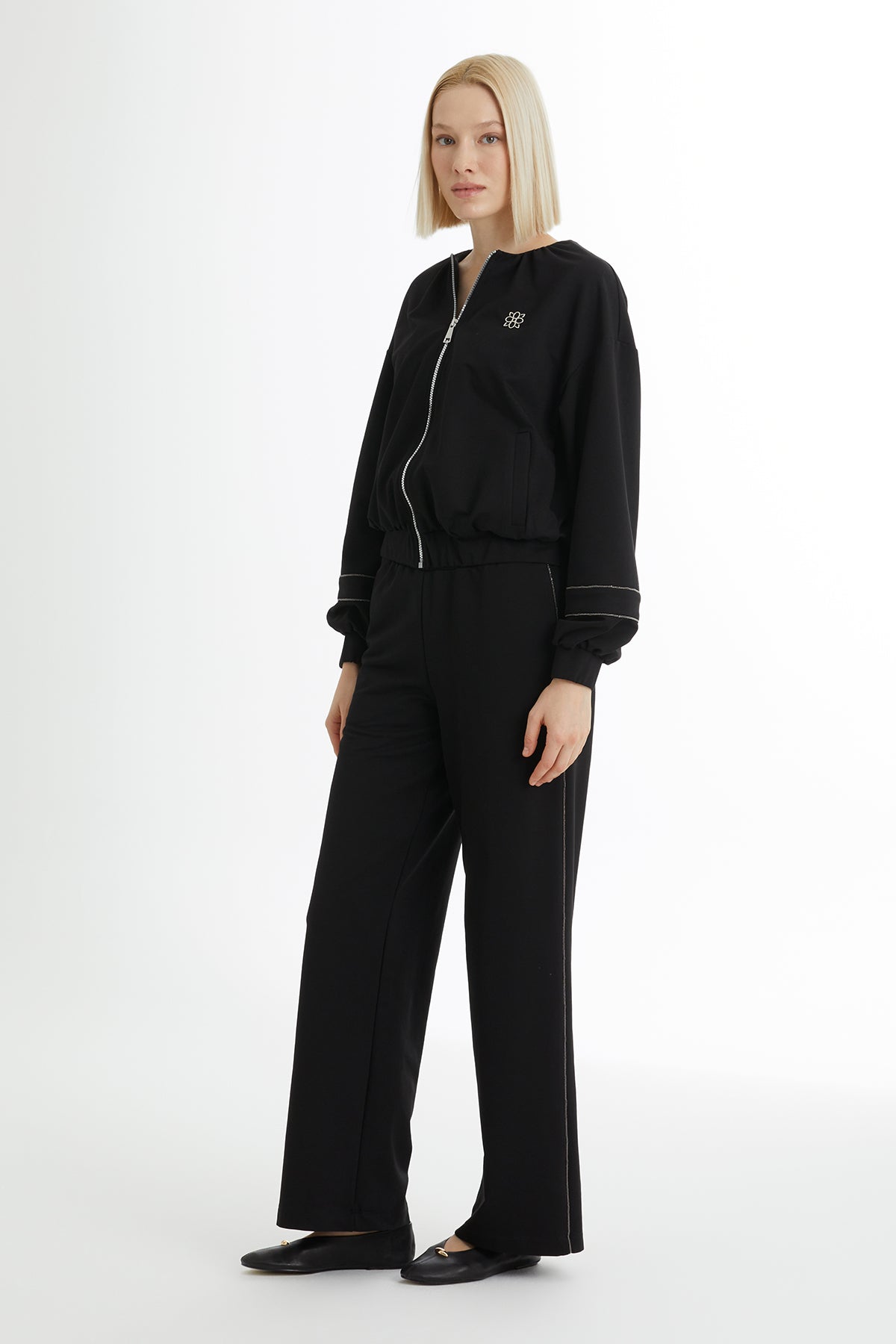 Şerit Detaylı Siyah Eşofman Takımı