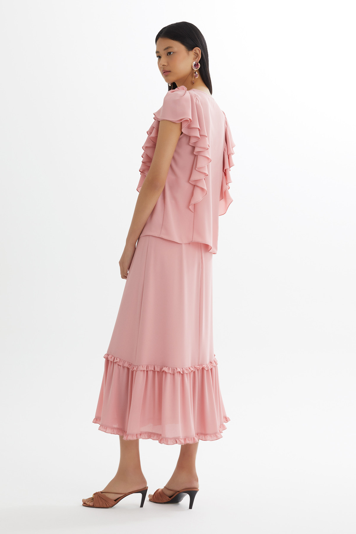 Volanlı Bluz Ve Büzgülü Etekli Pembe Takım