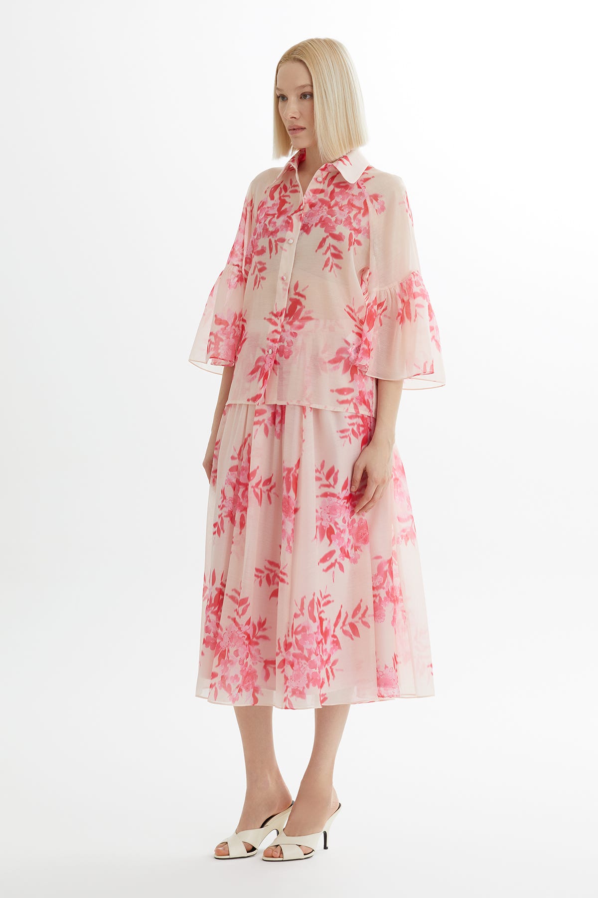 Desenli Gömlek Ve Etekli Pembe Takım