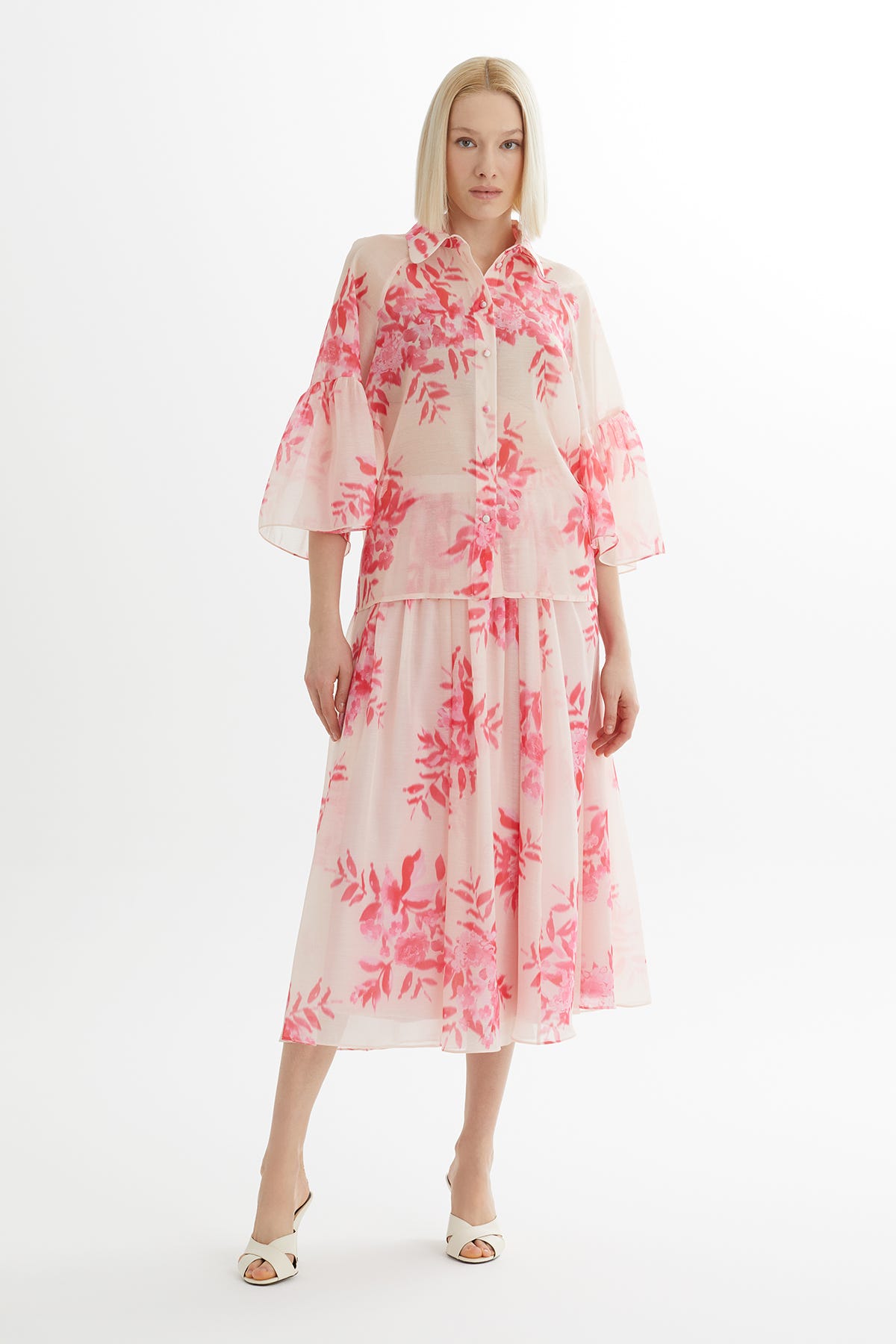 Desenli Gömlek Ve Etekli Pembe Takım