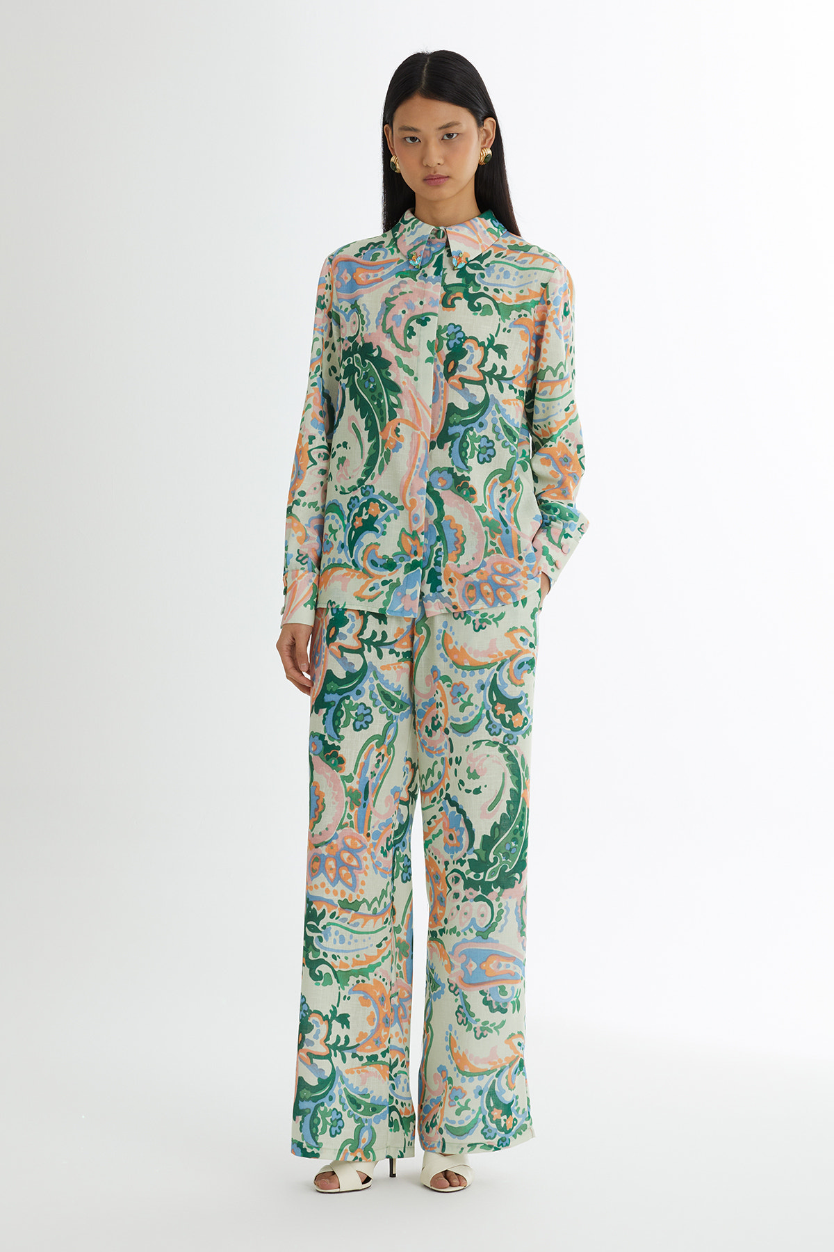 İşlemeli Desenli Gömlek Ve Pantolonlu Takım