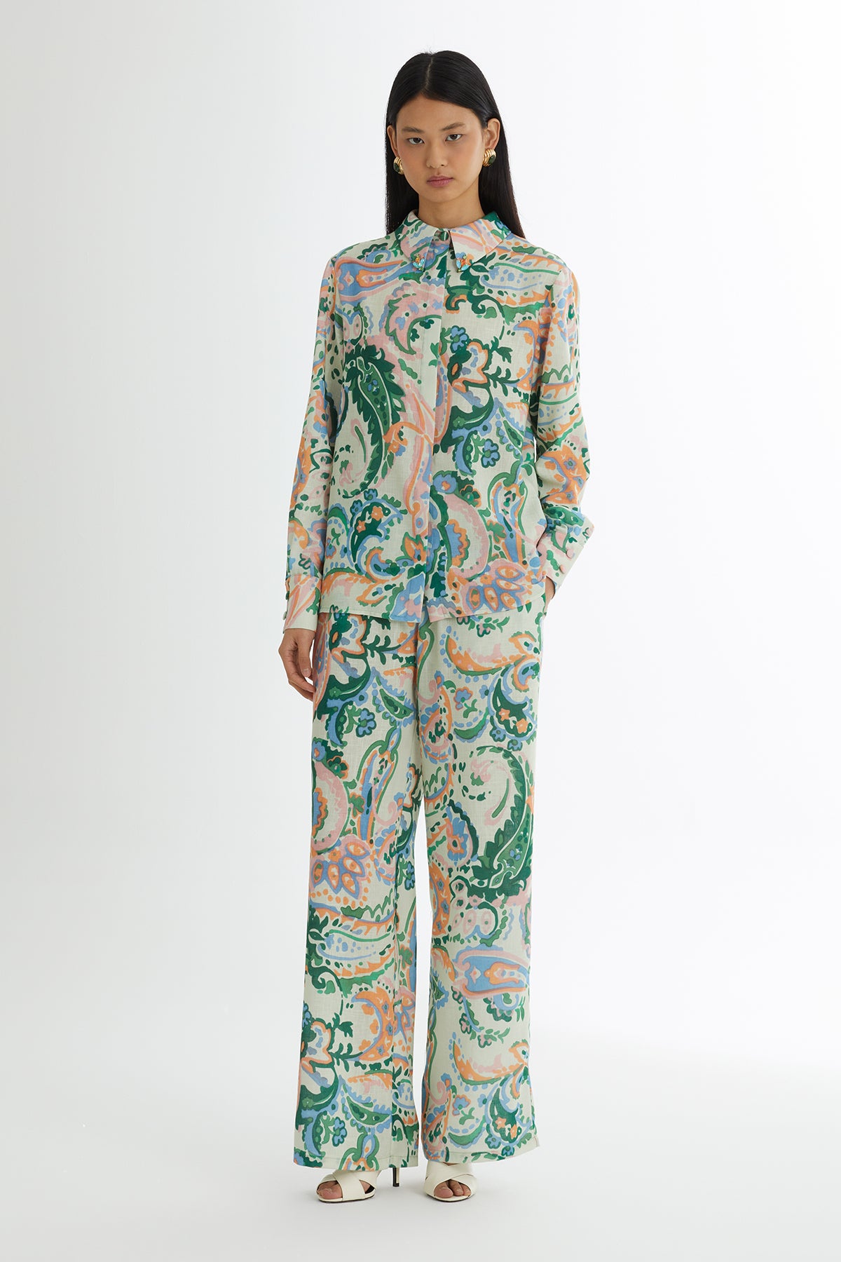 İşlemeli Desenli Gömlek Ve Pantolonlu Takım