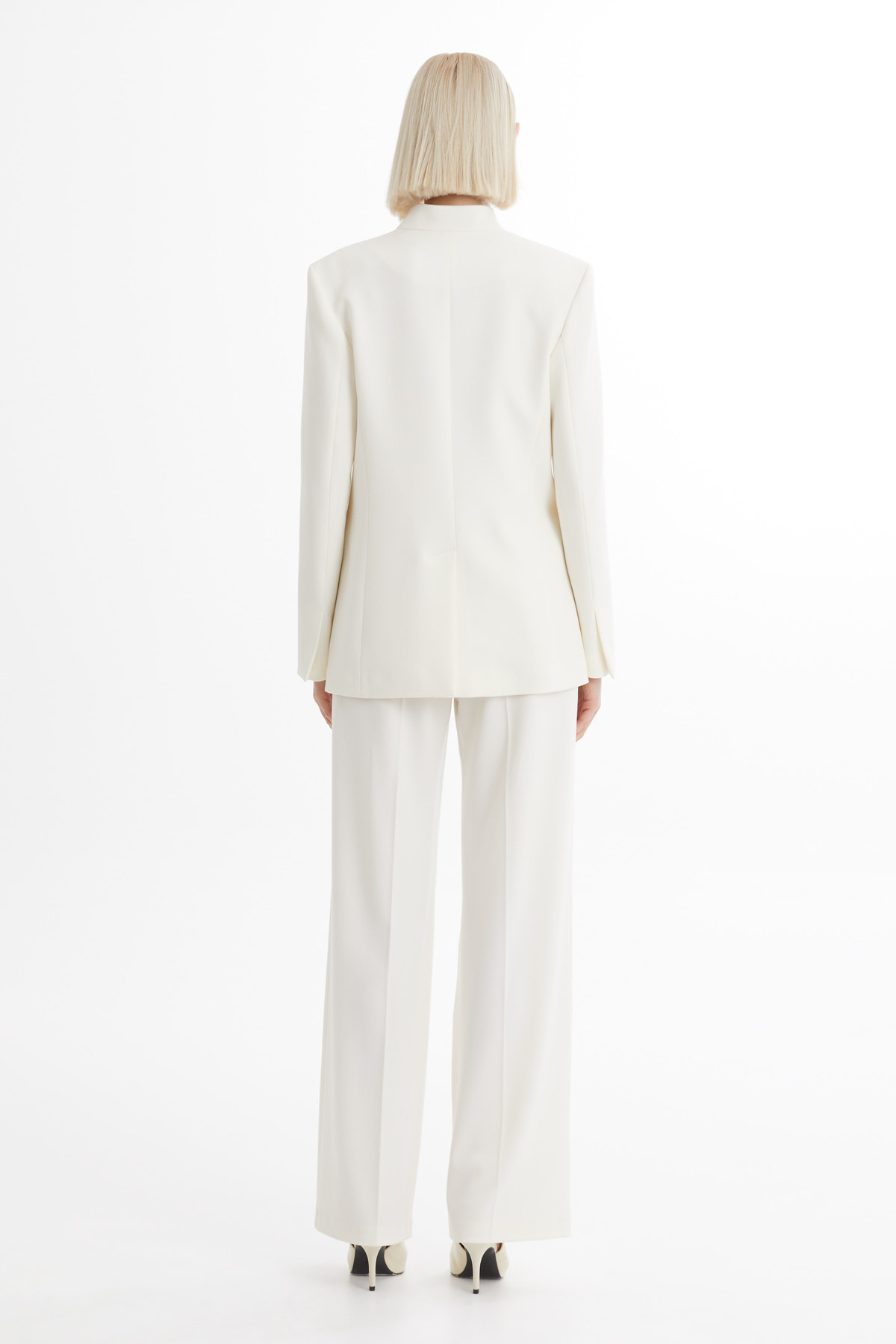 Çiçek Detaylı Ekru Blazer Takım