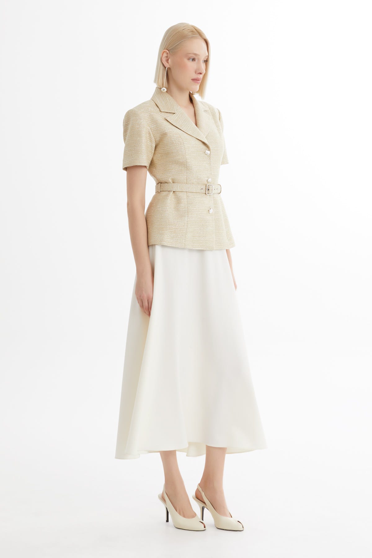 Kısa Kollu Ceket Ve Volanlı Etekli Bej Takım