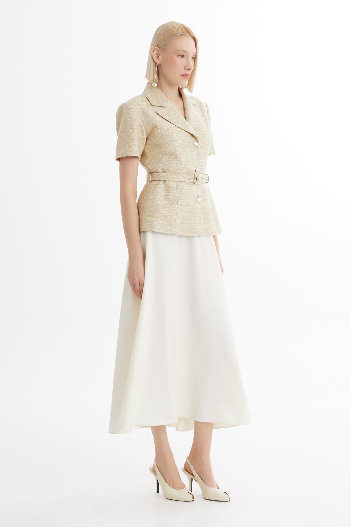 Kısa Kollu Ceket Ve Volanlı Etekli Bej Takım