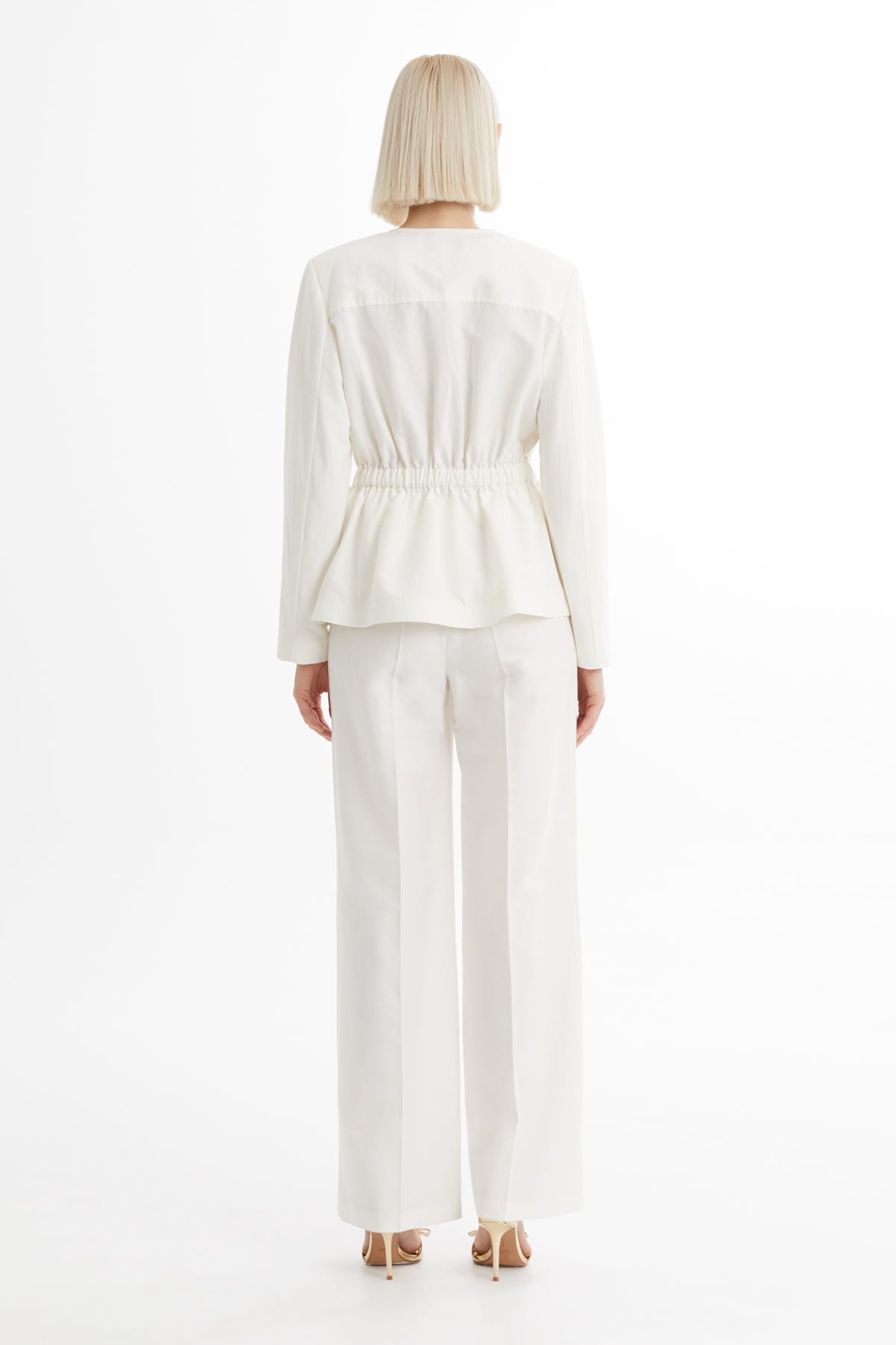 Ceket Ve Boru Paça Pantolonlu Ekru Takım