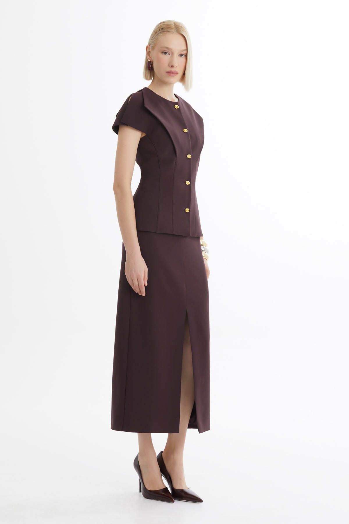 Kırmızı Kısa Kollu Ceket  Ve Midi Yırtmaçlı Etek Takım