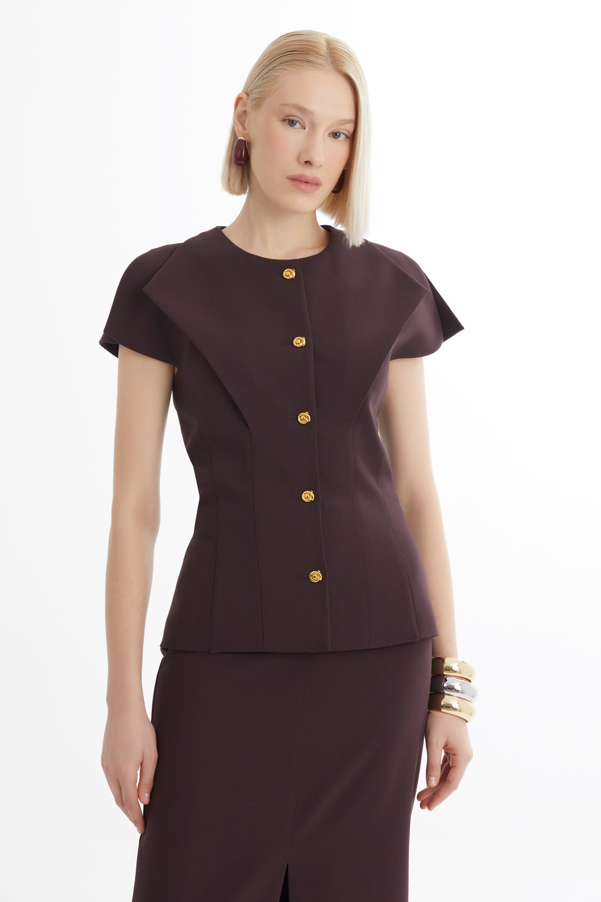 Kırmızı Kısa Kollu Ceket  Ve Midi Yırtmaçlı Etek Takım