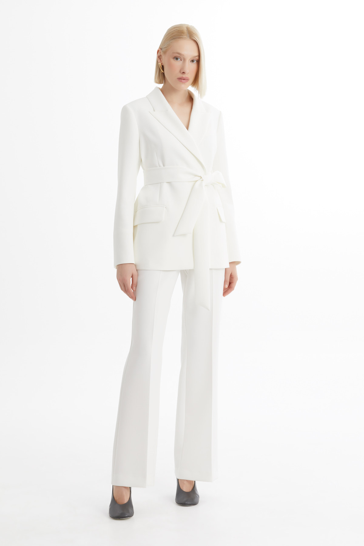 Bağlamalı Ceket Ve Pantolonlu Ekru Takım