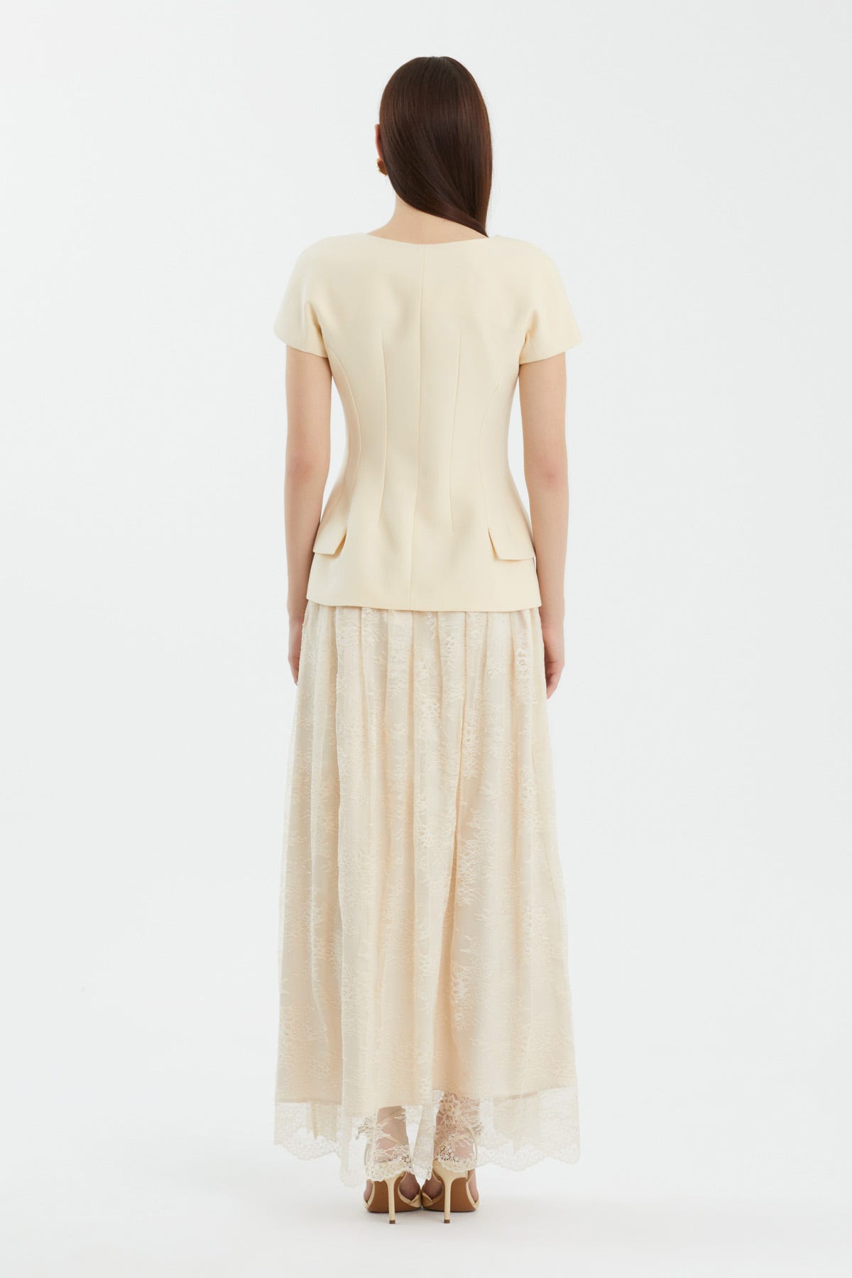 Dantel Etekli Yelekli Bej Takım