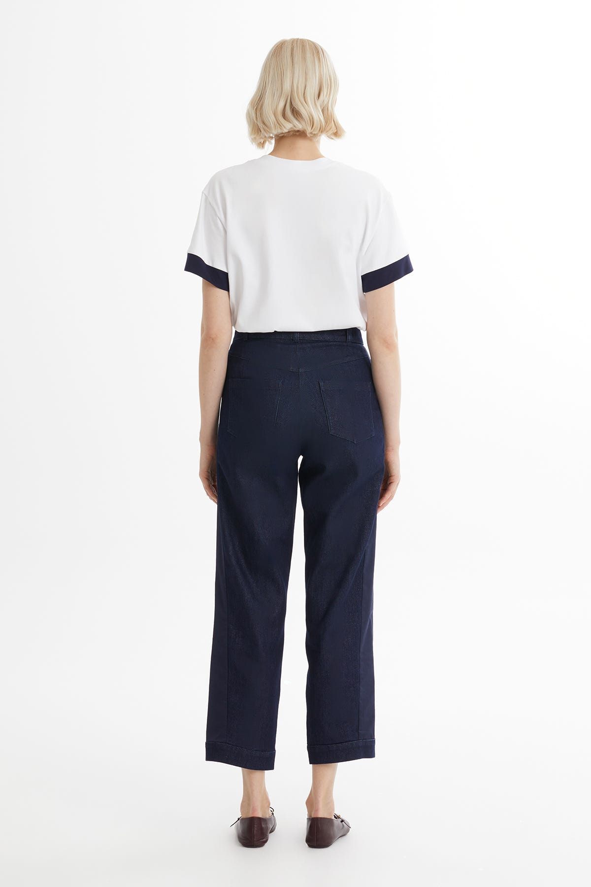 İşleme Detaylı Lacivert Jean